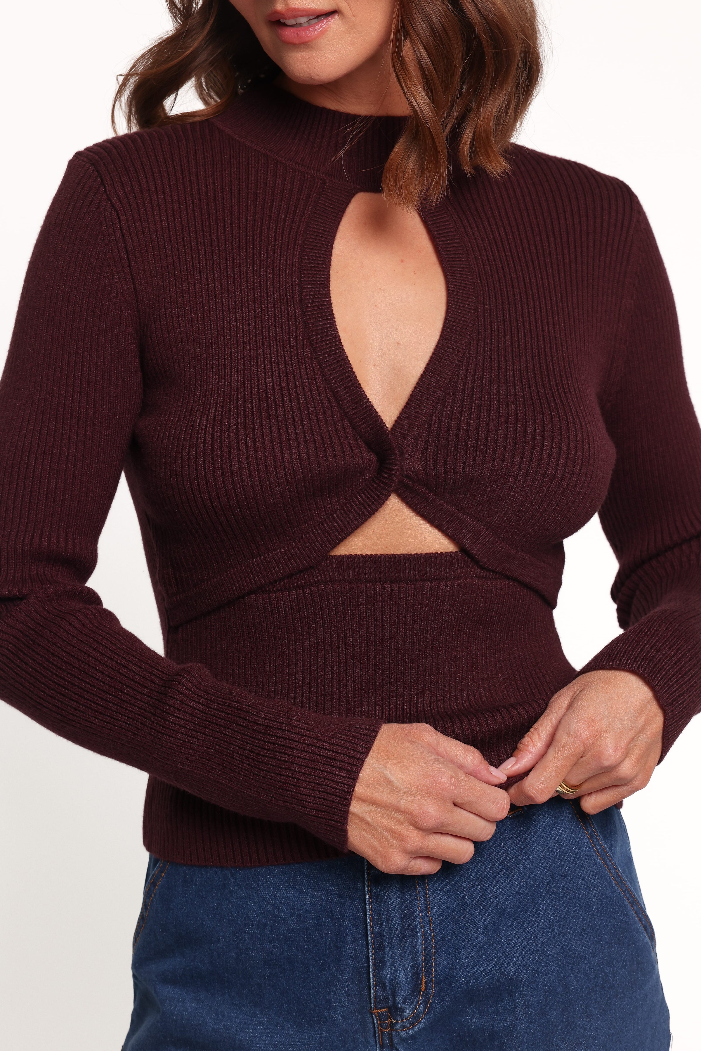 Emmy Keyhole Mockneck Sweater - Burgundy