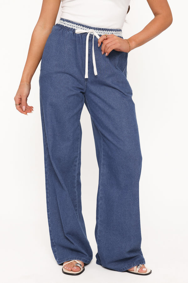 Siun Wide Leg Denim Joggers - Medium Wash