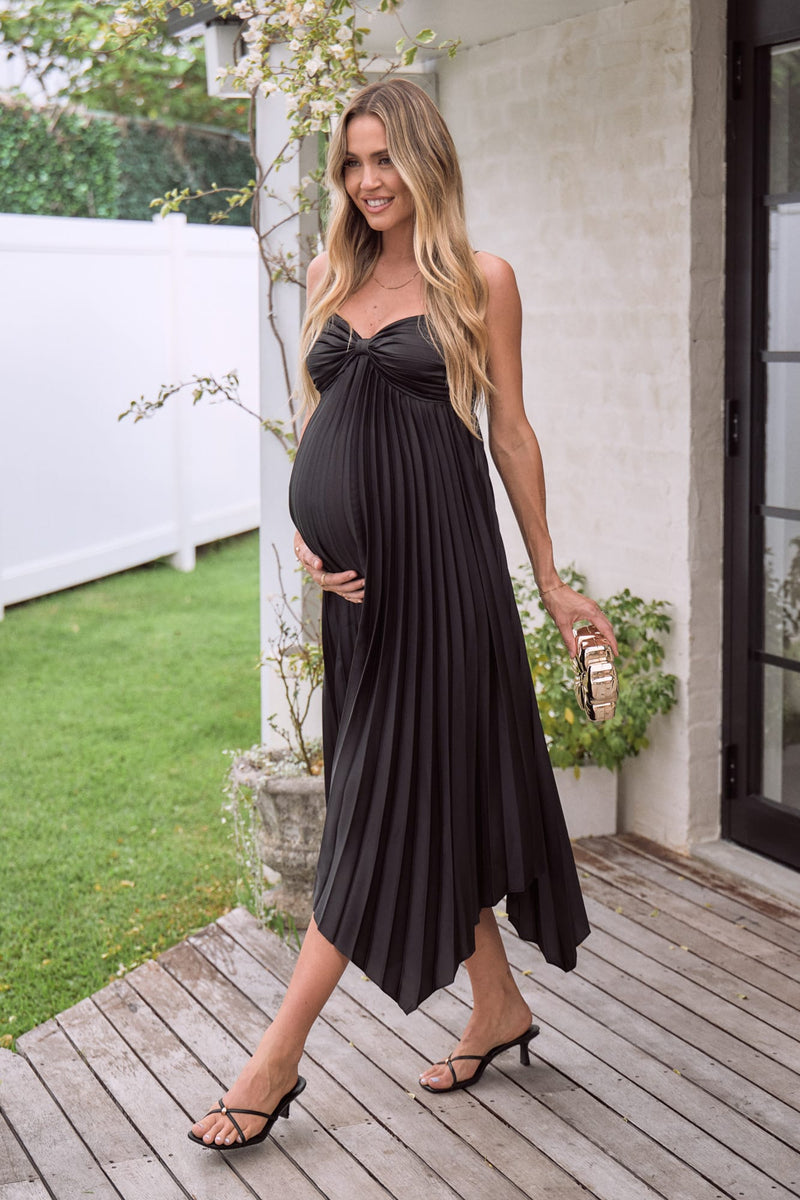 Cute Maternity Clothes & Bump Friendly Outfits