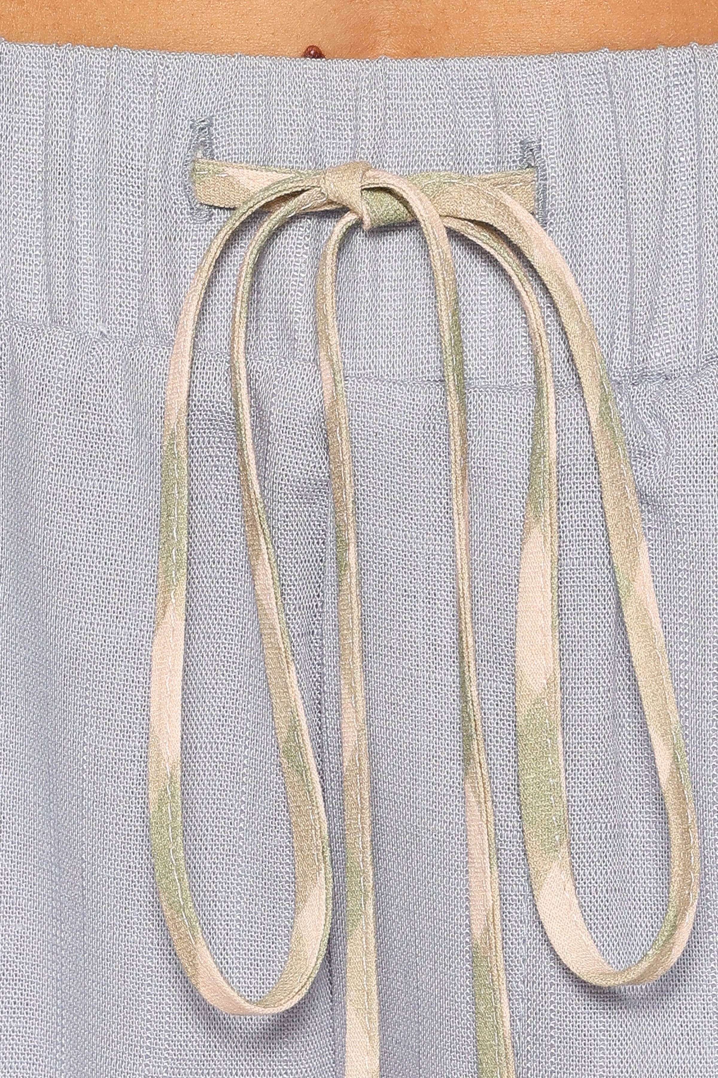 BOTTOMS Bettie Contrast Trim Shorts - Light Blue Linen