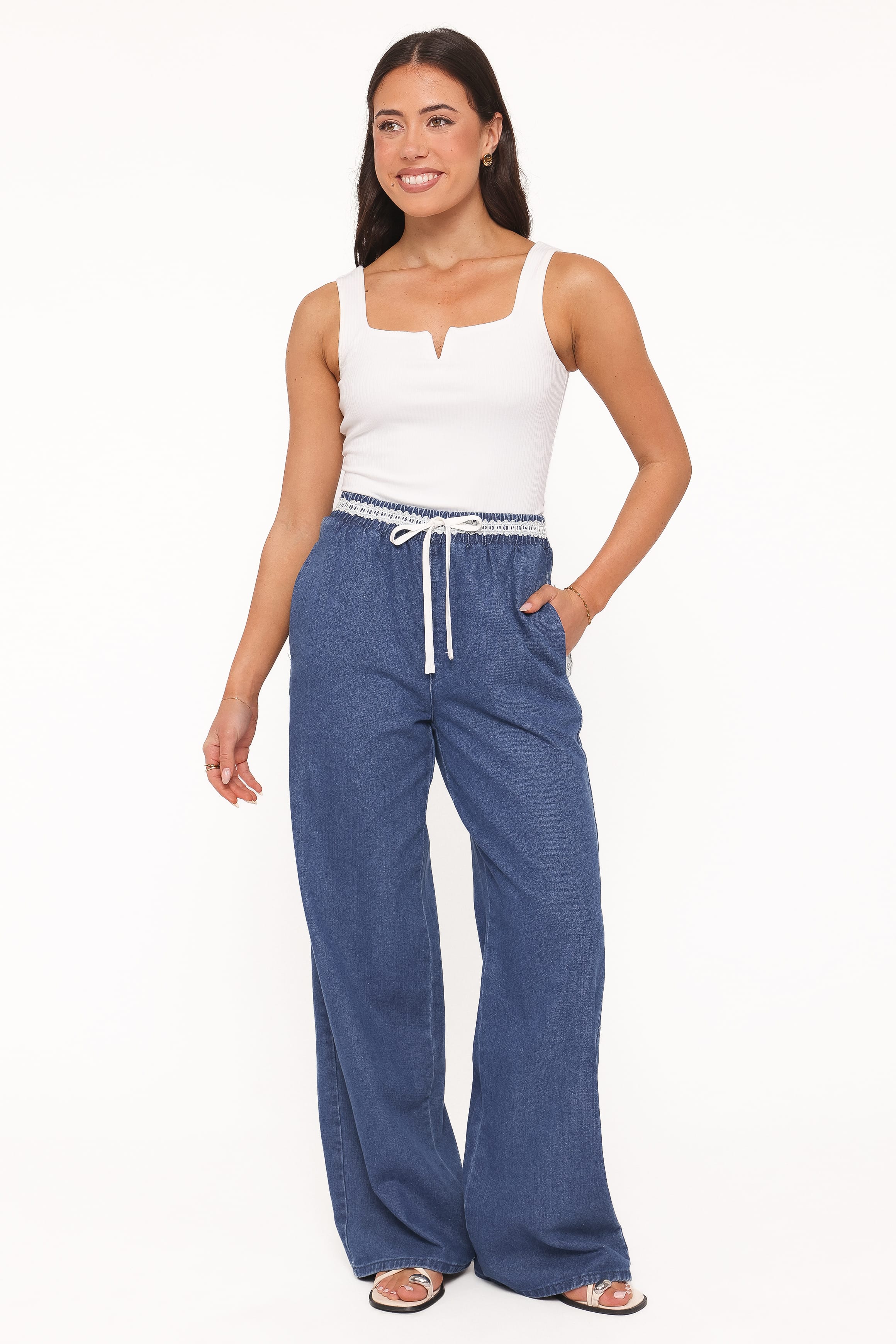 BOTTOMS Siun Wide Leg Denim Joggers - Medium Wash