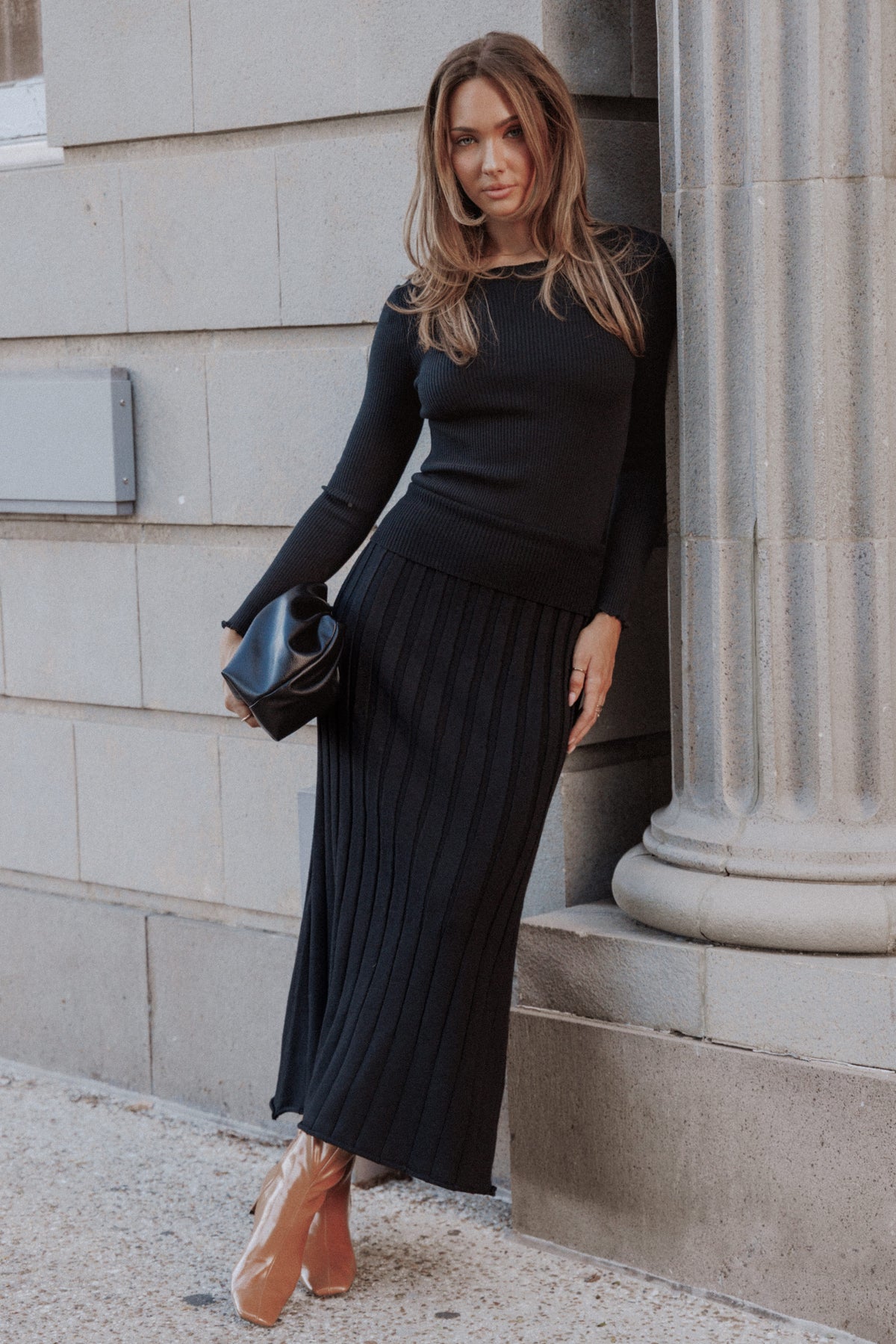 BOTTOMS Vilma Knitted Pleated Midi Skirt - Black
