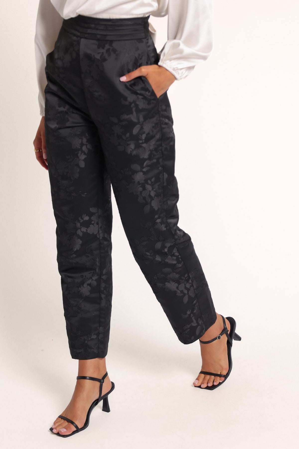 BOTTOMS Welsie Tailored Pant - Black Jacquard