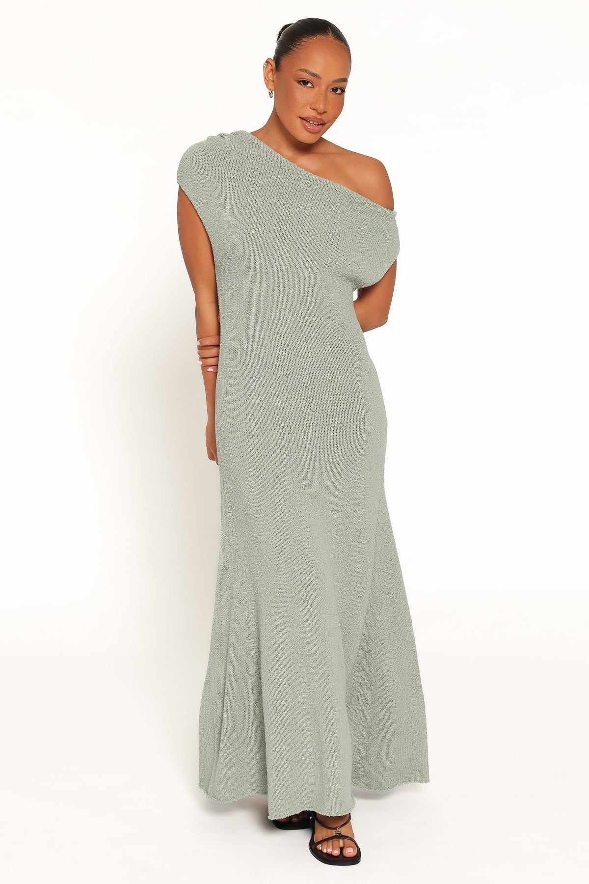 sage green off shoulder dress Linora Maxi Size:US 40 Joedy Puff Sleeve Midi knot embellishment bring a YGroup_zabbarra-off-the-shoulder-mini-dress
