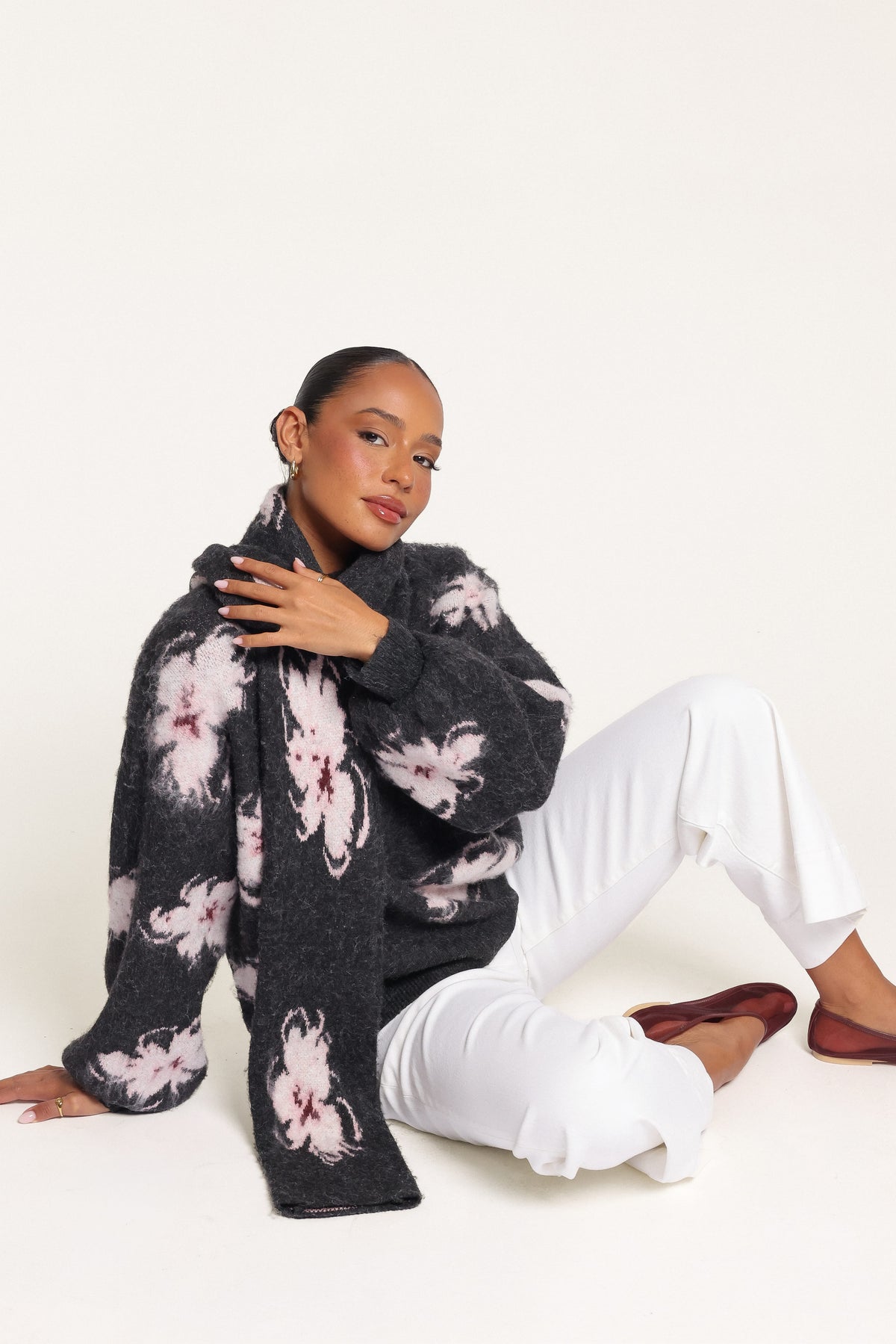 KNITWEAR Garetta Scarf Sweater - Charcoal Pink Floral