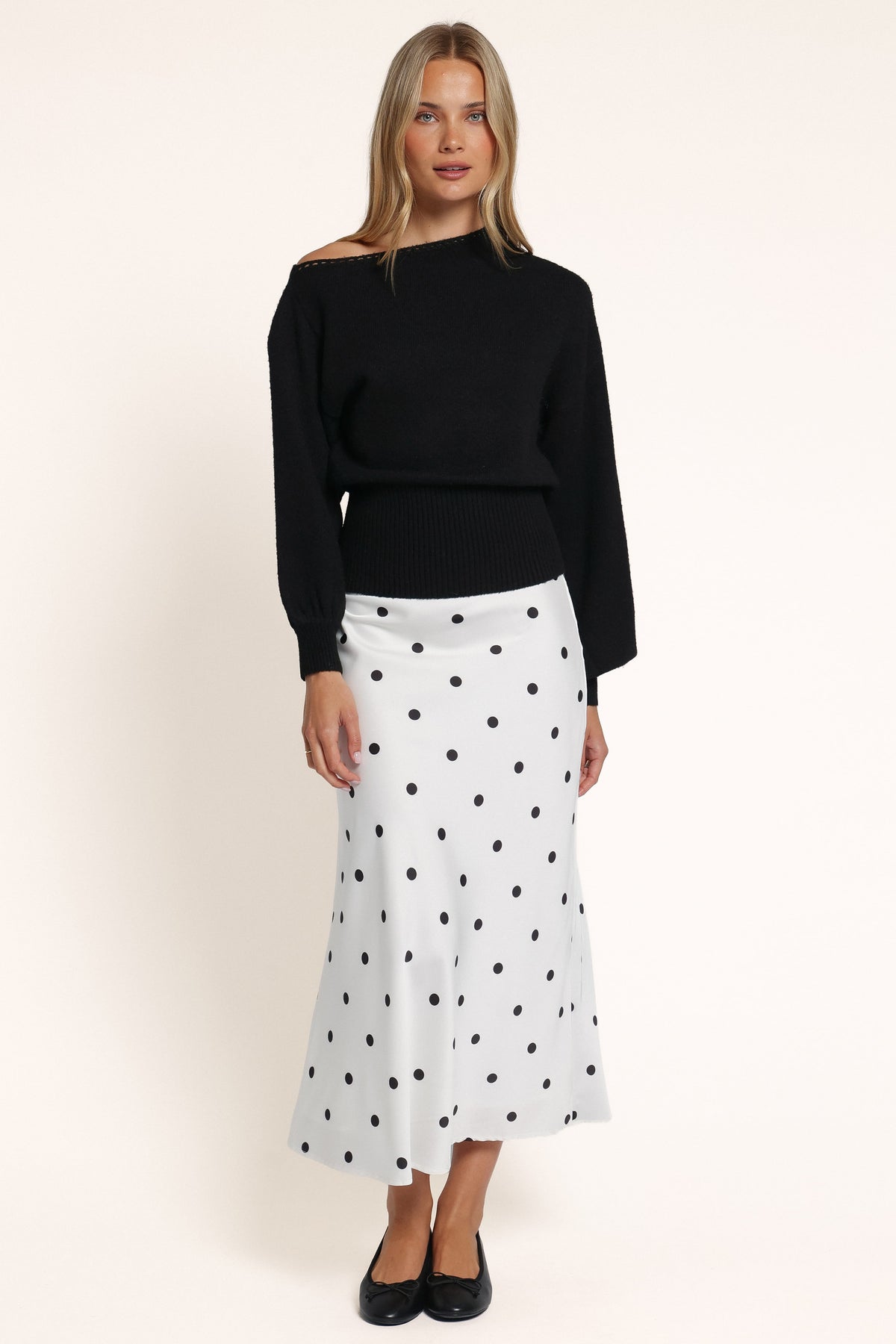 KNITWEAR Zinnia Off Shoulder Sweater - Black
