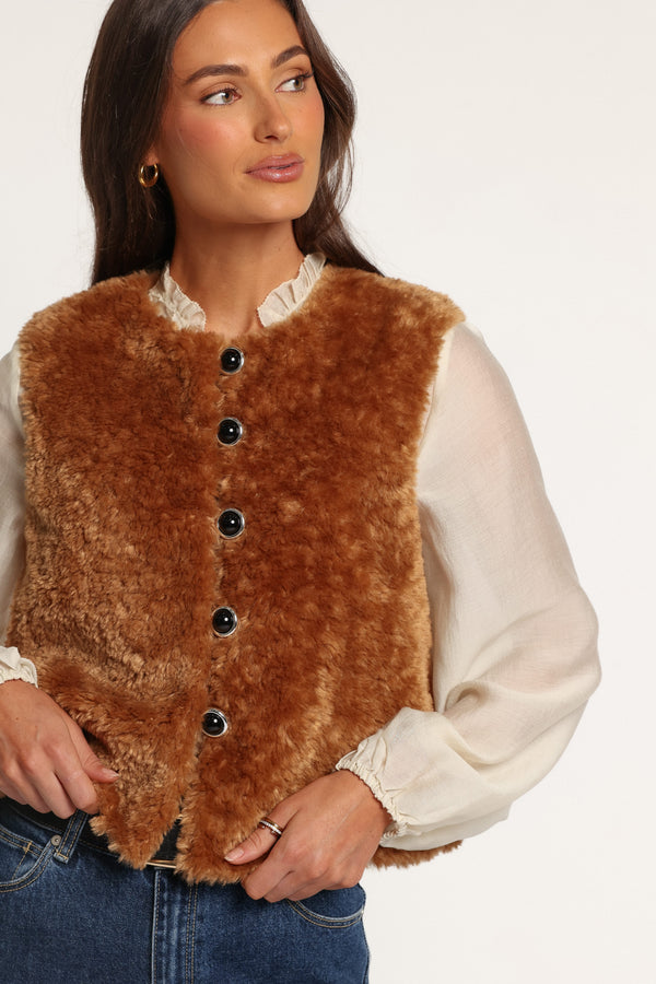 OUTERWEAR Beslie Sherpa Vest - Camel