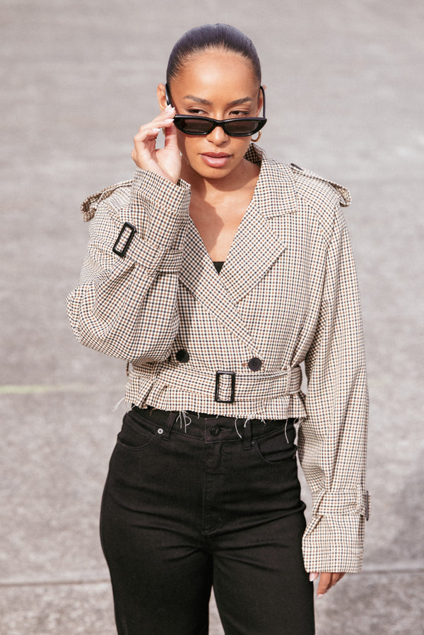 OUTERWEAR Izzi Crop Trench Jacket - Black/Brown Plaid
