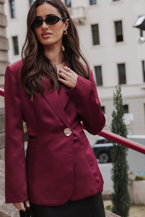 OUTERWEAR Leo Blazer - Burgundy Satin