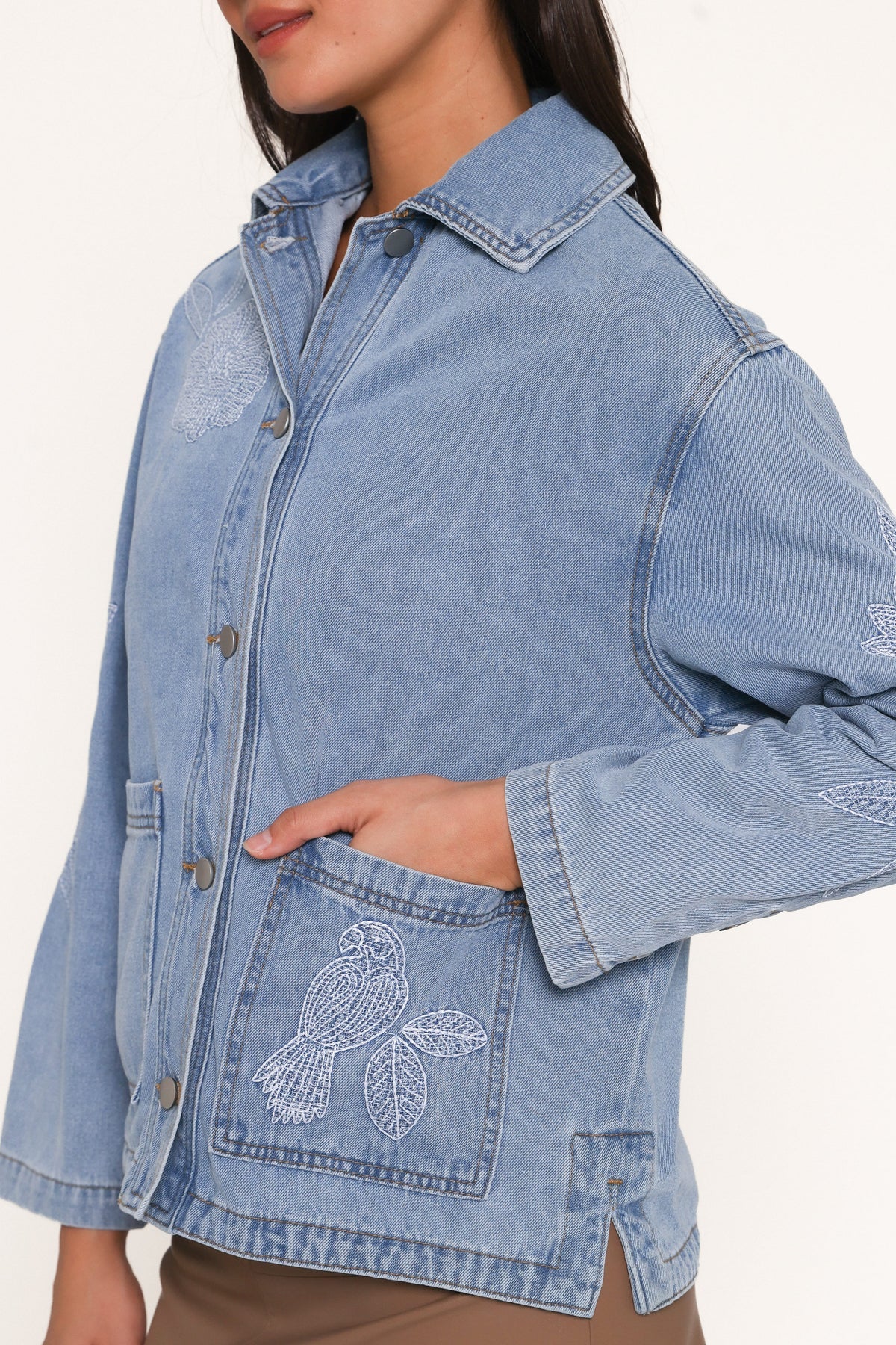 OUTERWEAR Mora Embroidered Denim Shacket - Light Wash