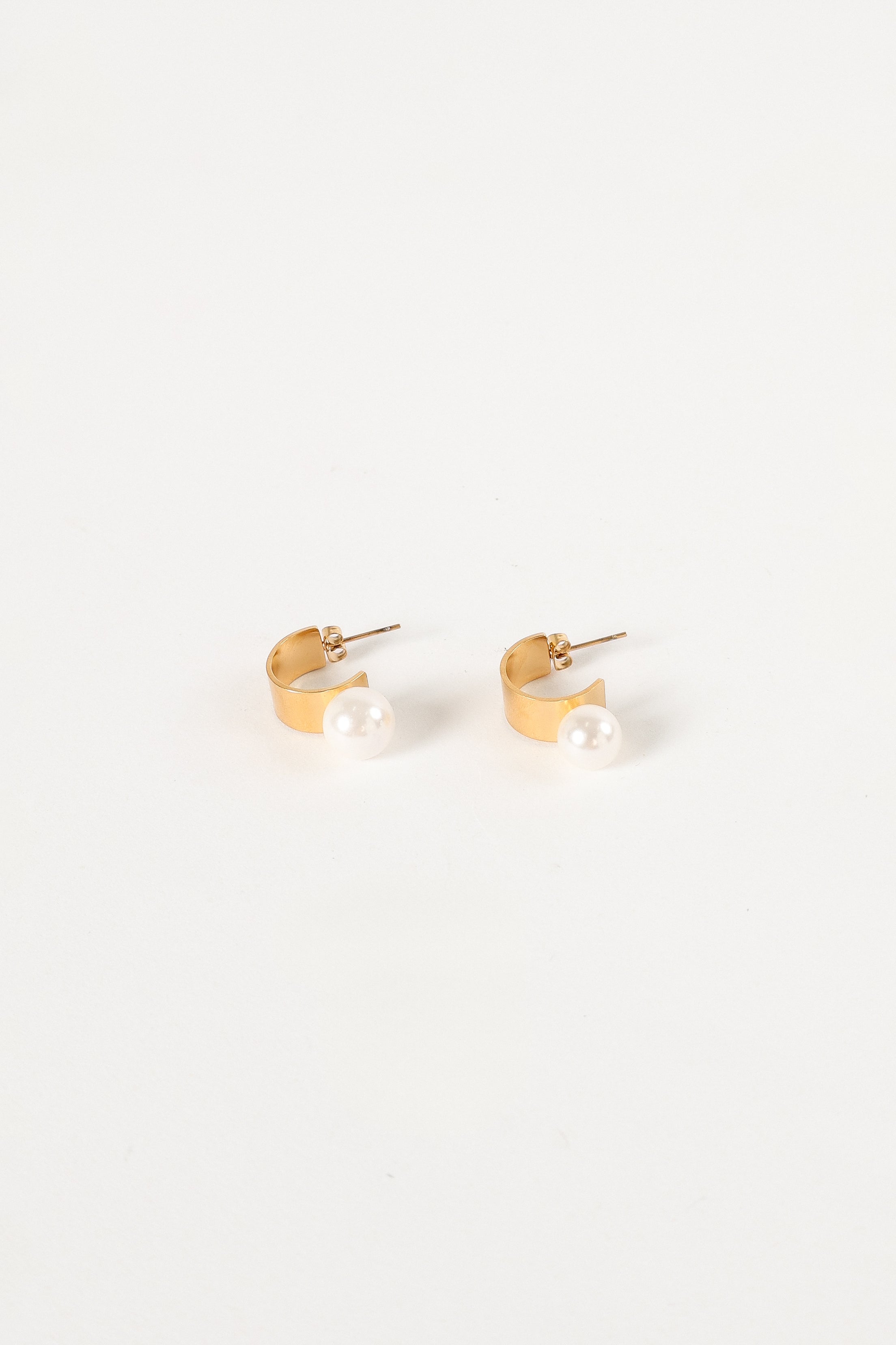 Petal and Pup USA ACCESSORIES Callie Pearl Hoop Earrings - Gold One Size