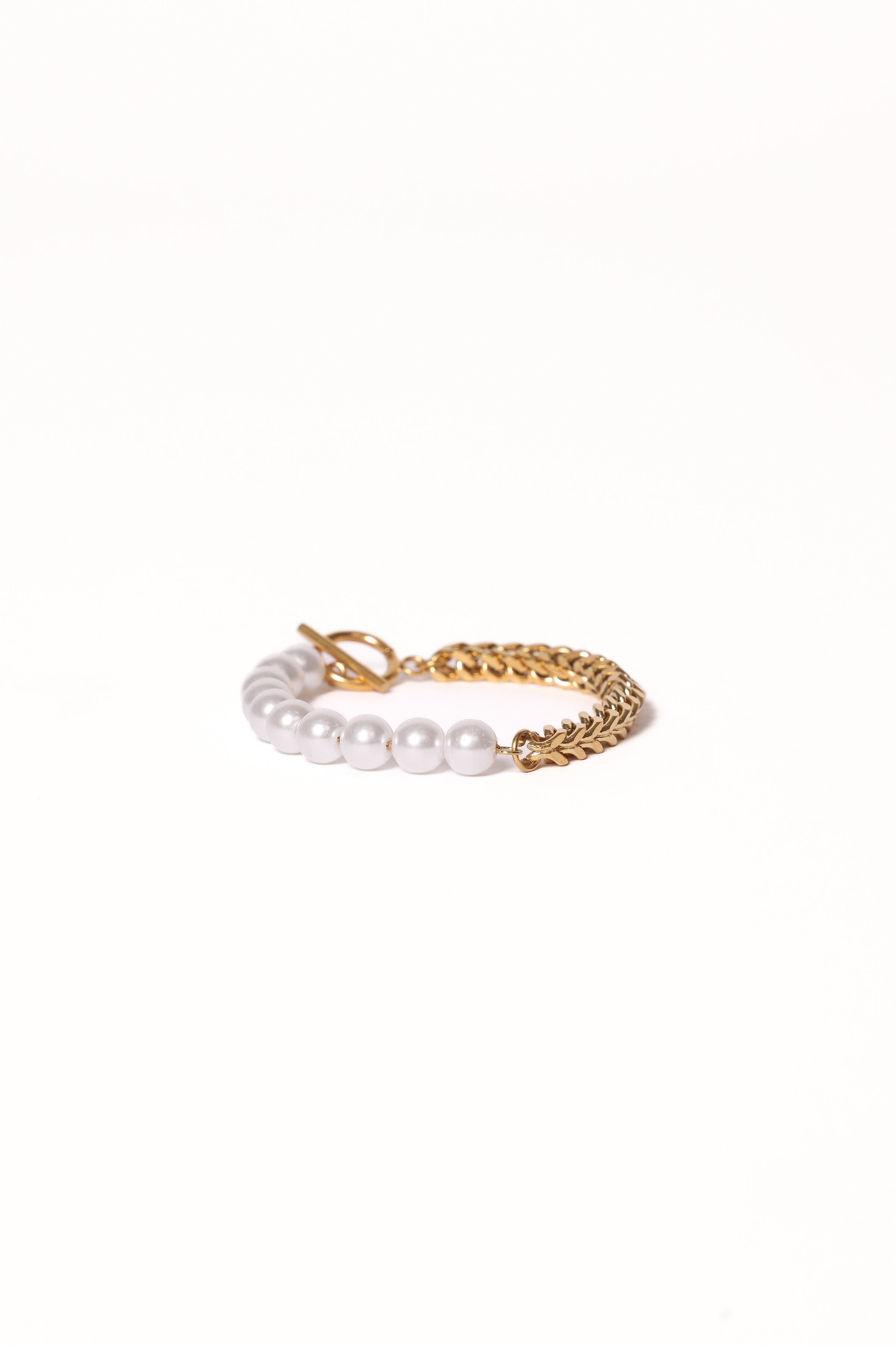 Petal and Pup USA ACCESSORIES Cascais Bracelet - Gold/Pearl One Size