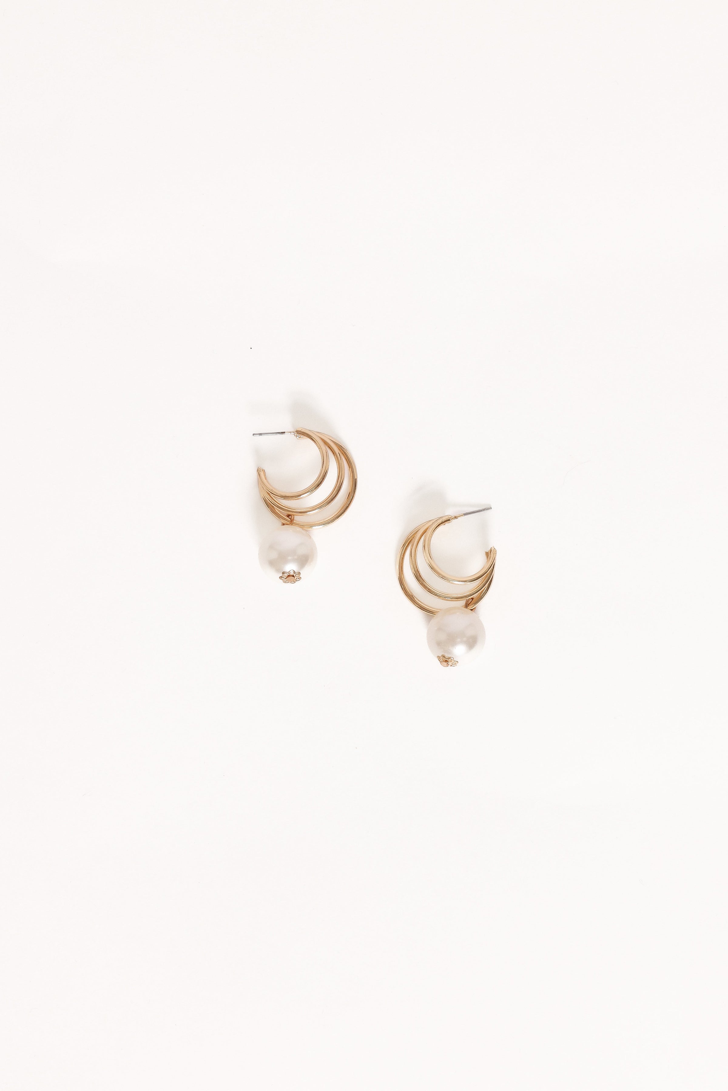 Petal and Pup USA ACCESSORIES Chelsea Earrings - Gold/Pearl One Size