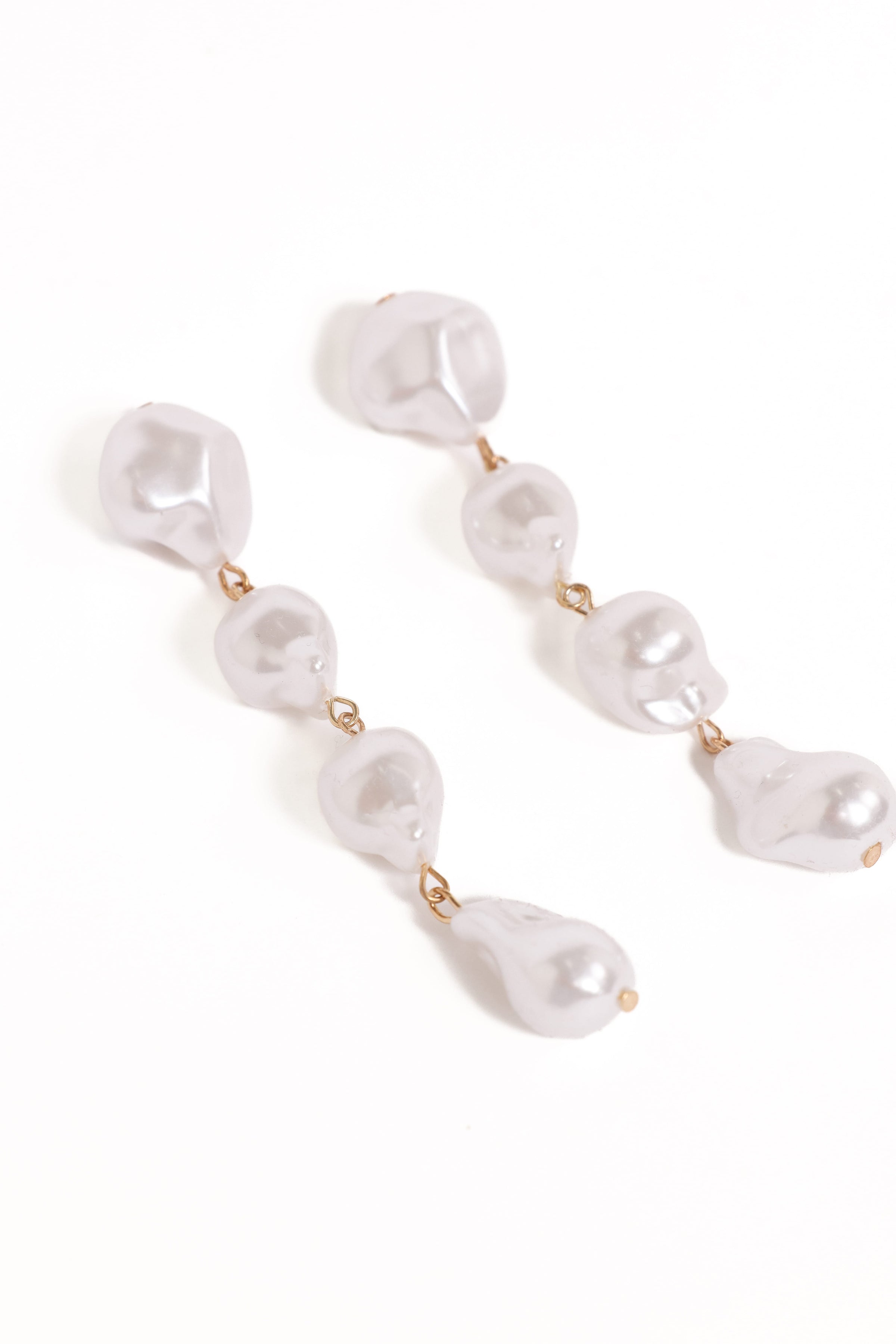 Petal and Pup USA ACCESSORIES Elyse Drop Earrings - Pearl One Size