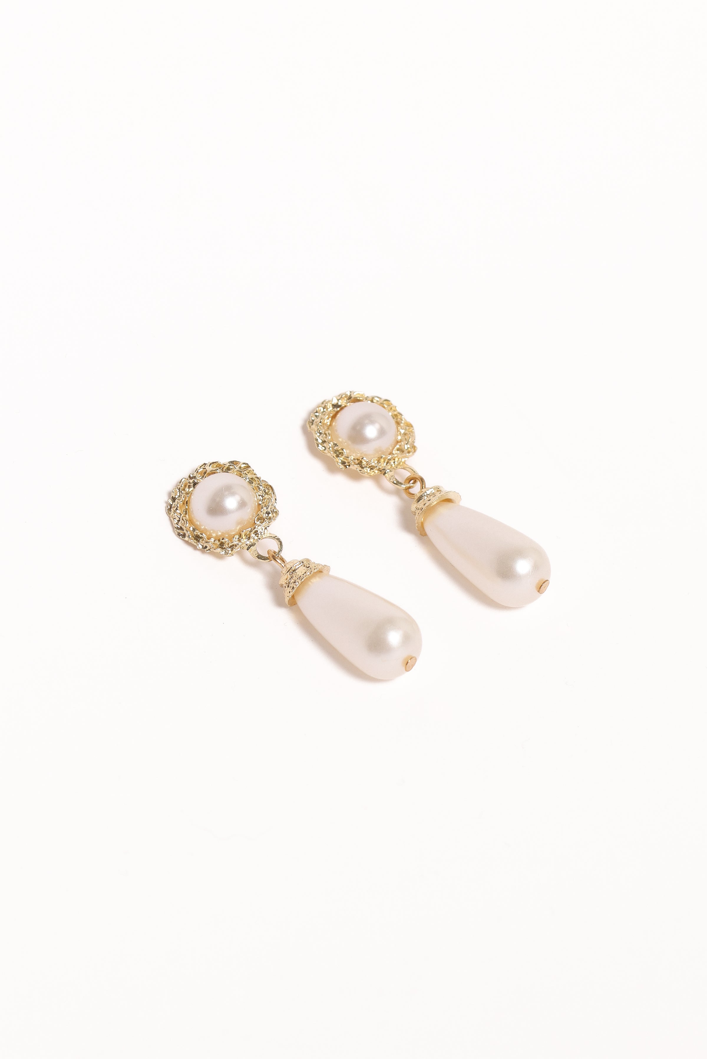 Petal and Pup USA ACCESSORIES Estelle Earrings - Gold/Pearl One Size