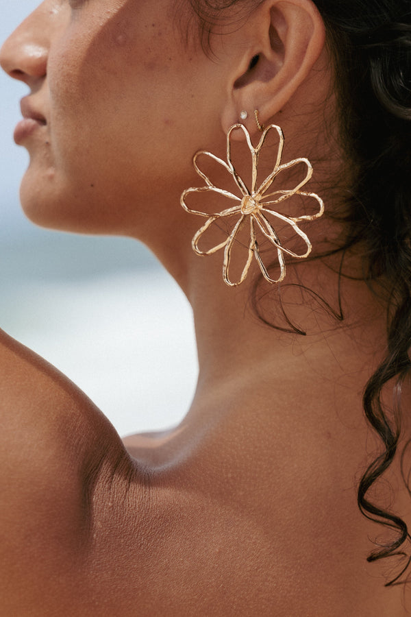 Petal and Pup USA ACCESSORIES Indi Flower Earrings - Gold One Size