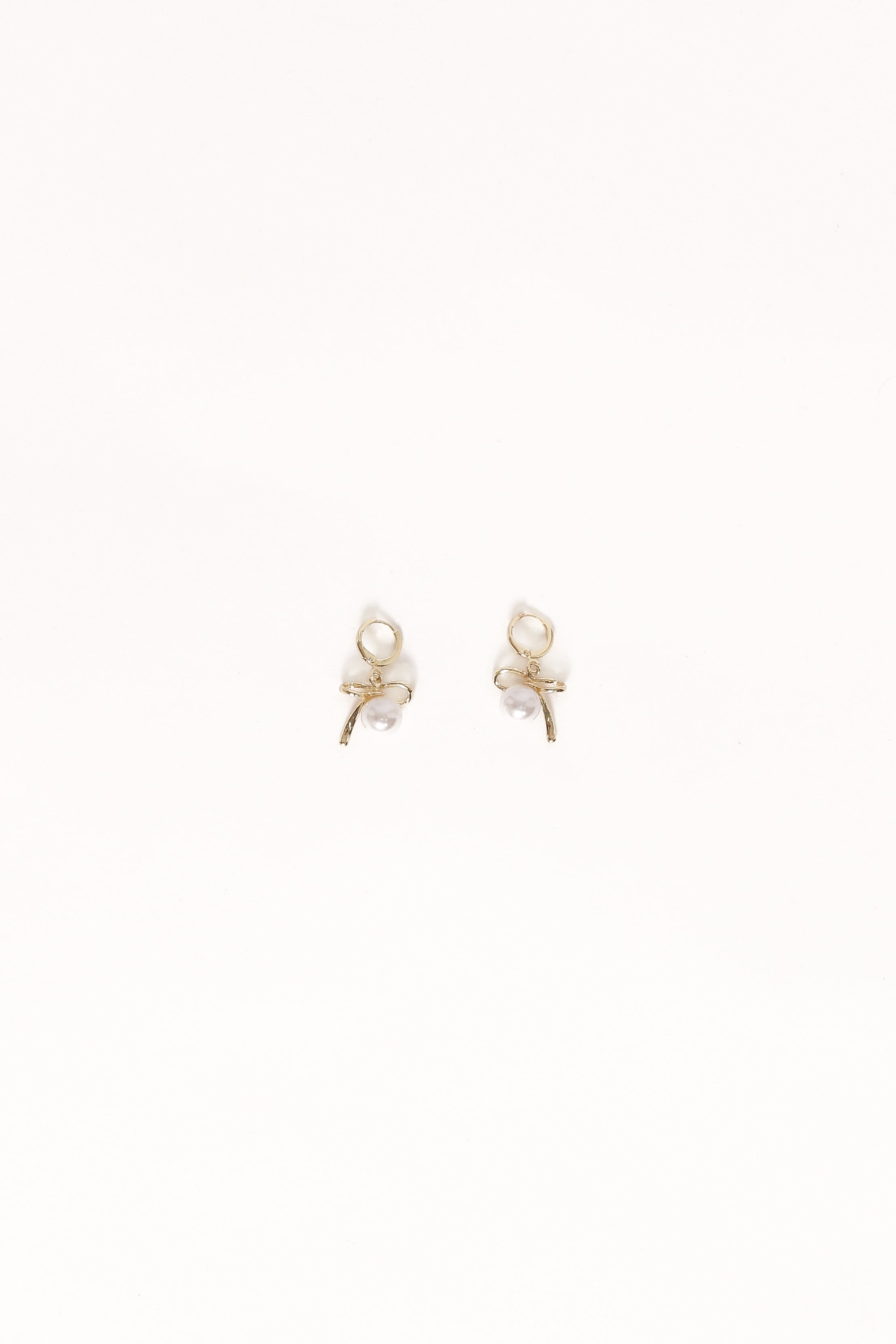 Petal and Pup USA ACCESSORIES Louisa Bow Earrings - Gold/Pearl One Size