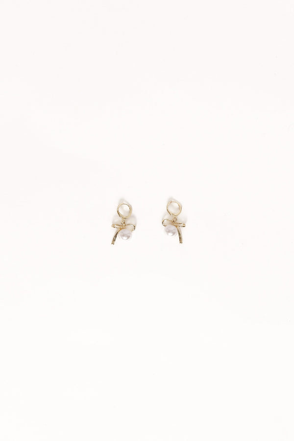 Petal and Pup USA ACCESSORIES Louisa Bow Earrings - Gold/Pearl One Size