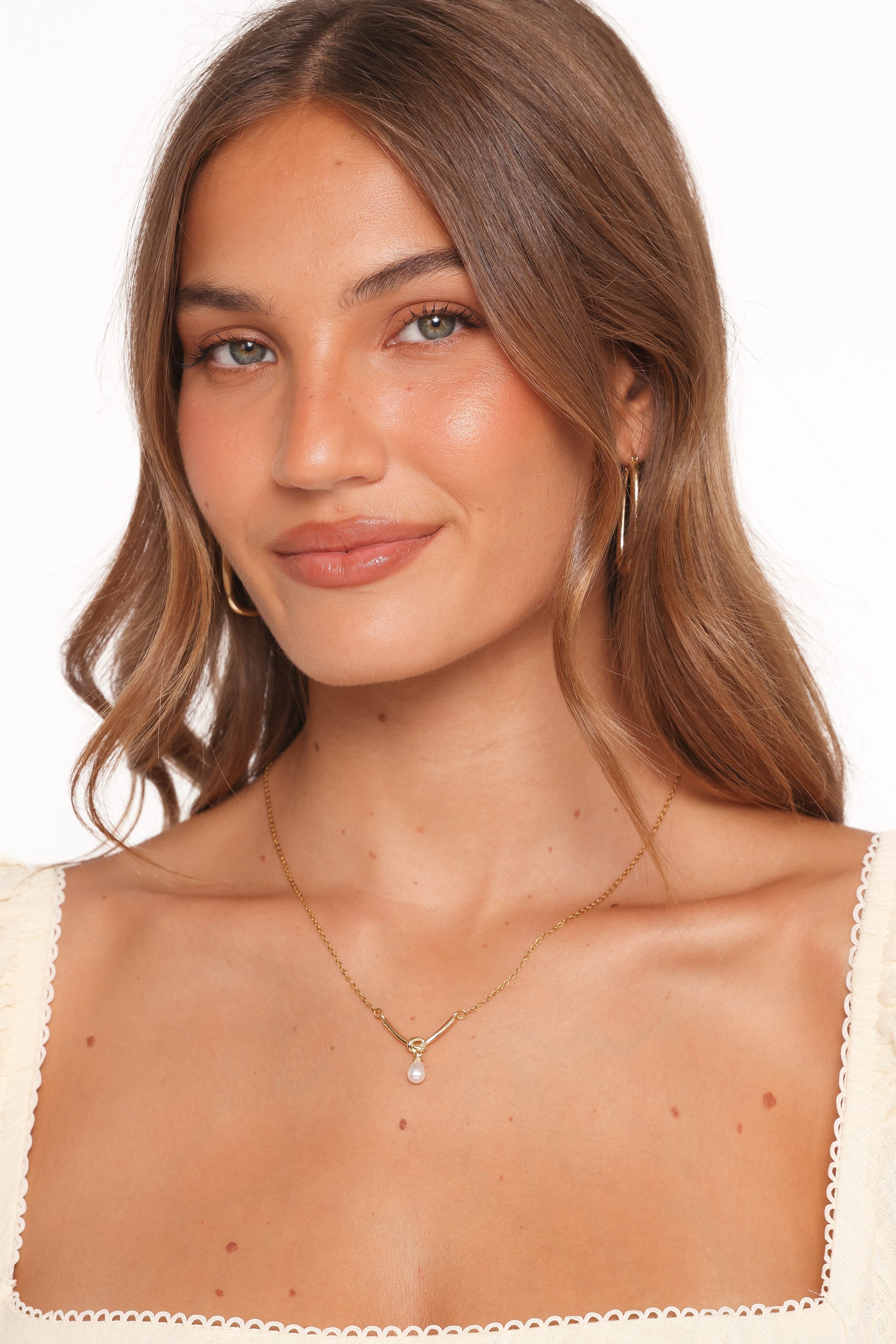 Petal and Pup USA ACCESSORIES Nusa Necklace - Gold/Pearl One Size