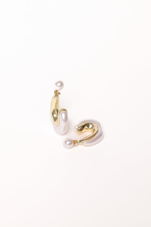 Petal and Pup USA ACCESSORIES Paola Earrings - Gold/Pearl One Size