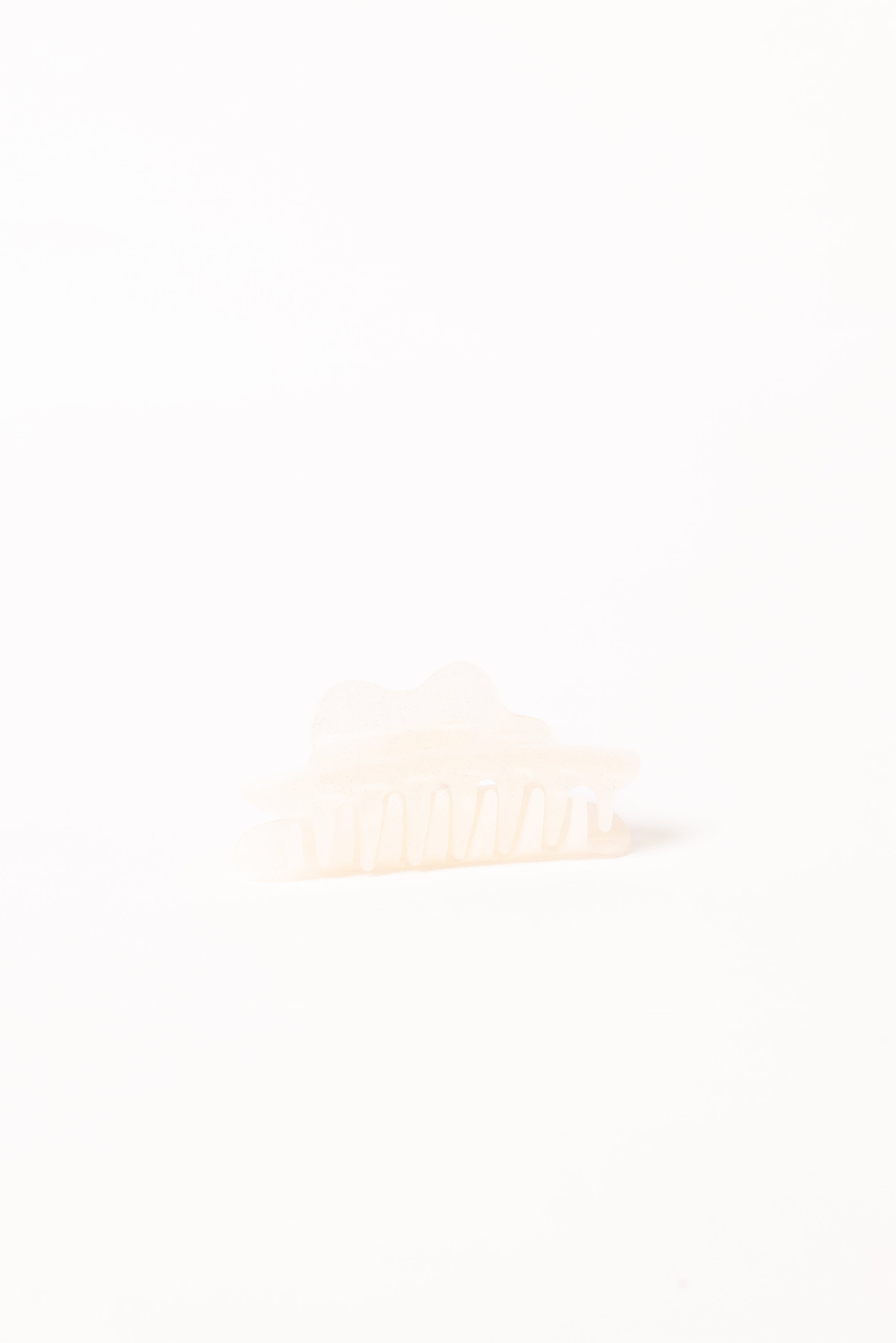 Petal and Pup USA ACCESSORIES Peta Hair Clip - Pearl One Size