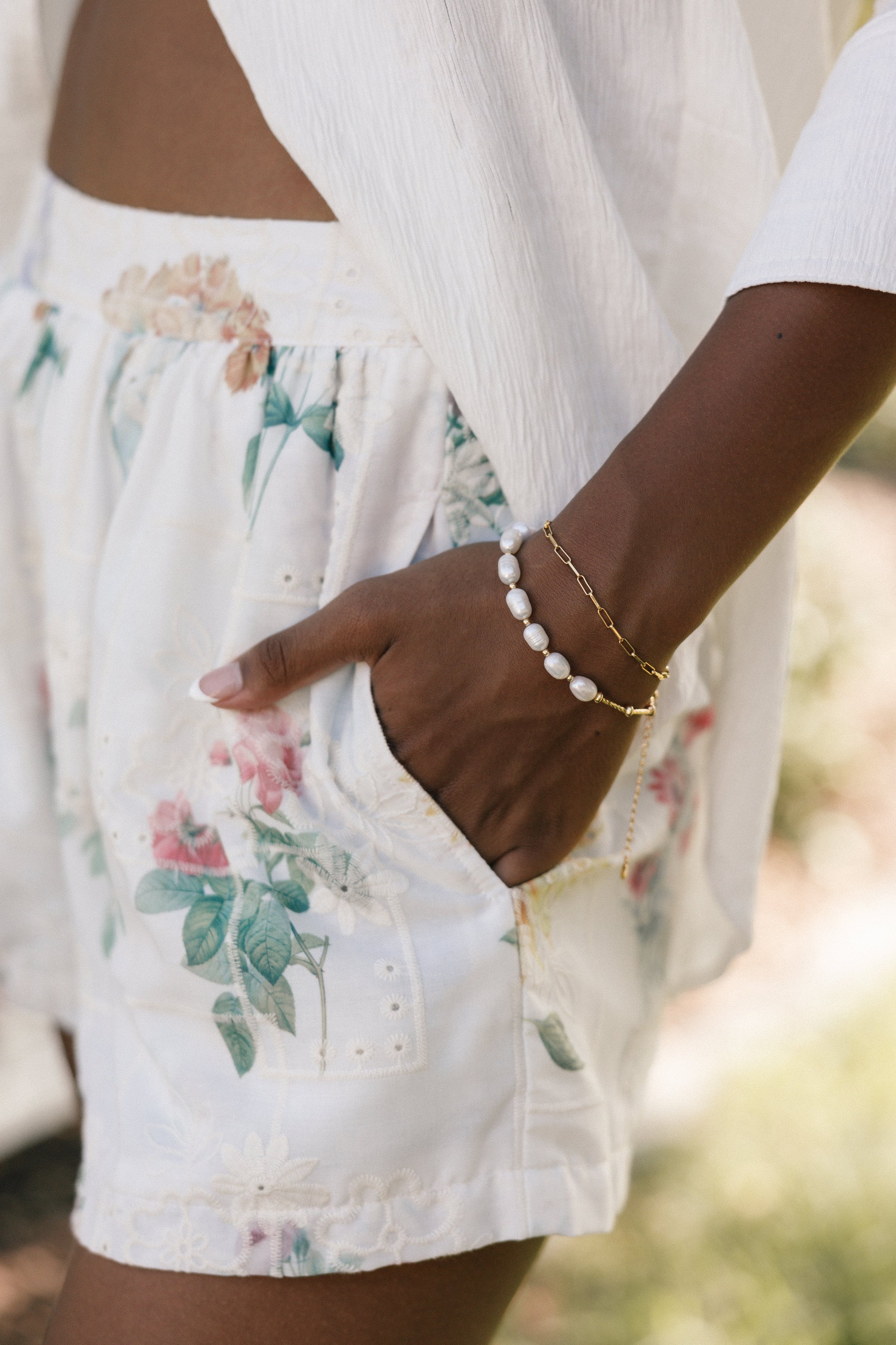 Petal and Pup USA ACCESSORIES Ren Pearl Bracelet - Gold One Size