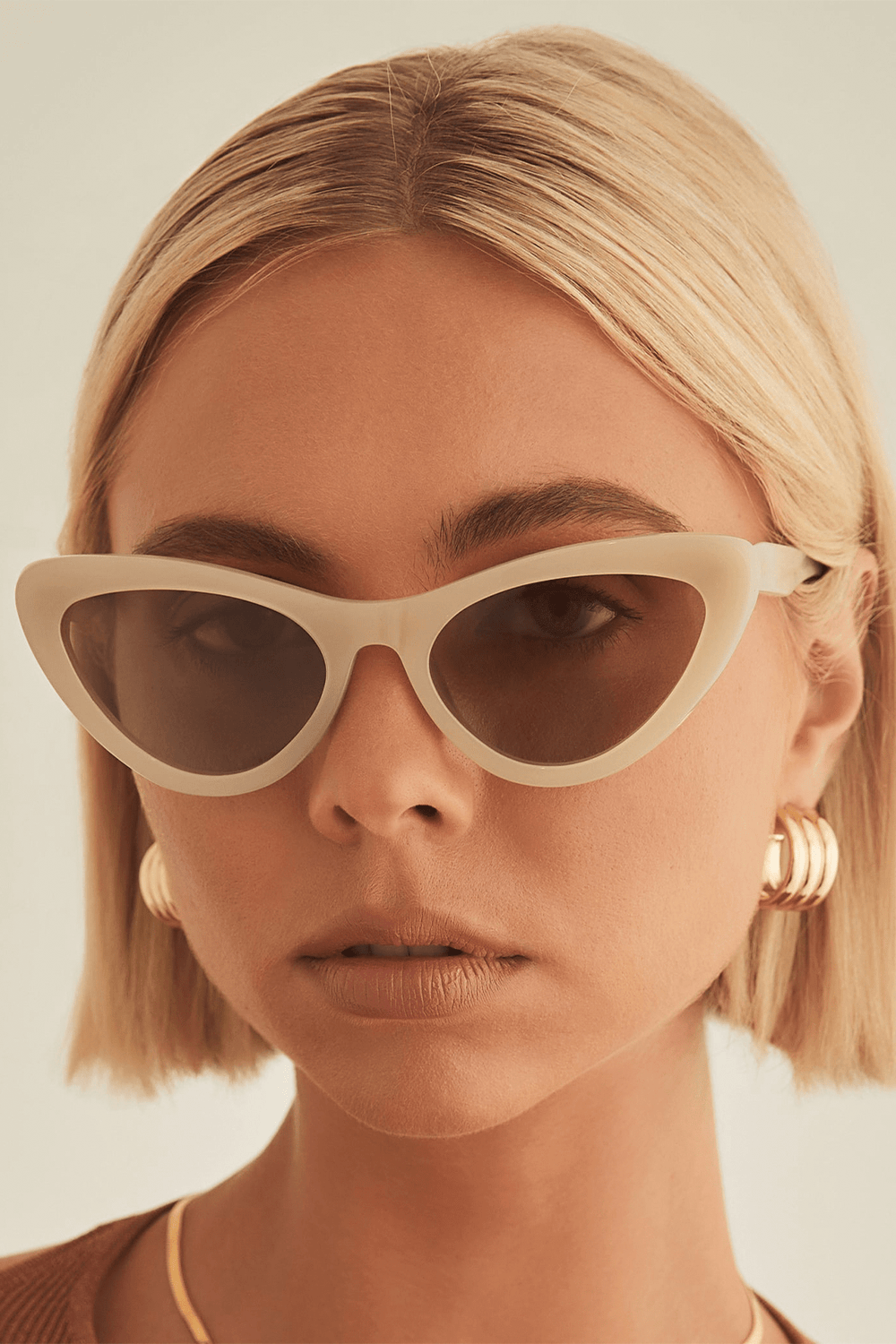 The Ward Latte Petal & Pup USA