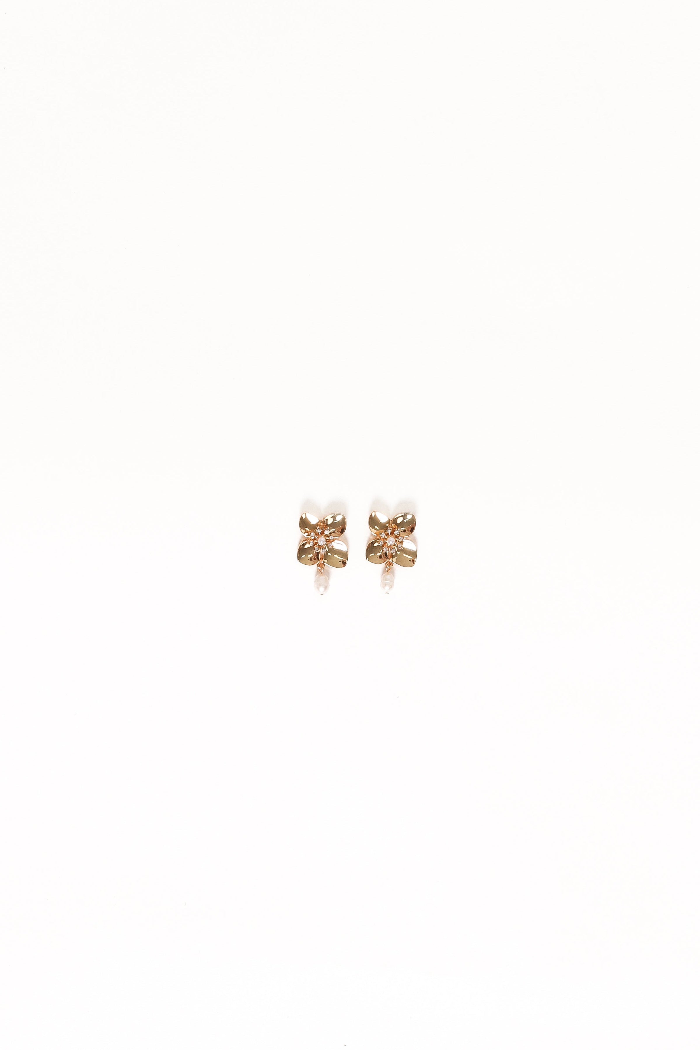 Petal and Pup USA ACCESSORIES Trina Flower Earrings - Gold/Pearl One Size