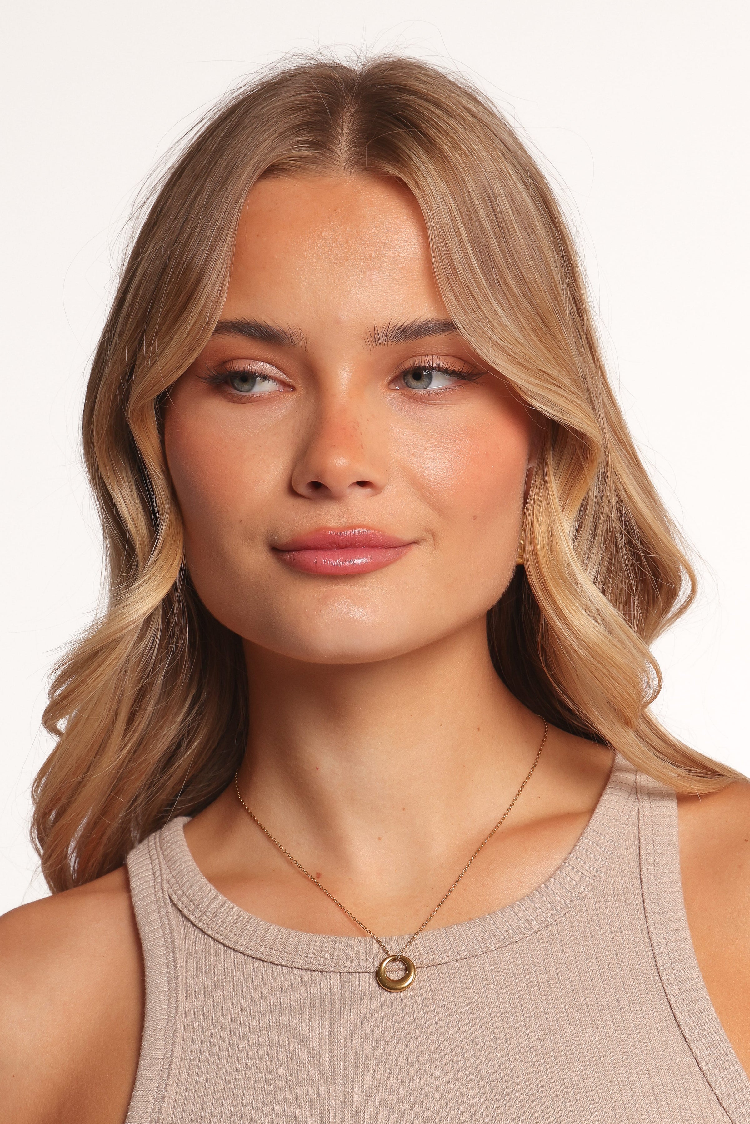Petal and Pup USA ACCESSORIES Tyra Necklace - Gold One Size