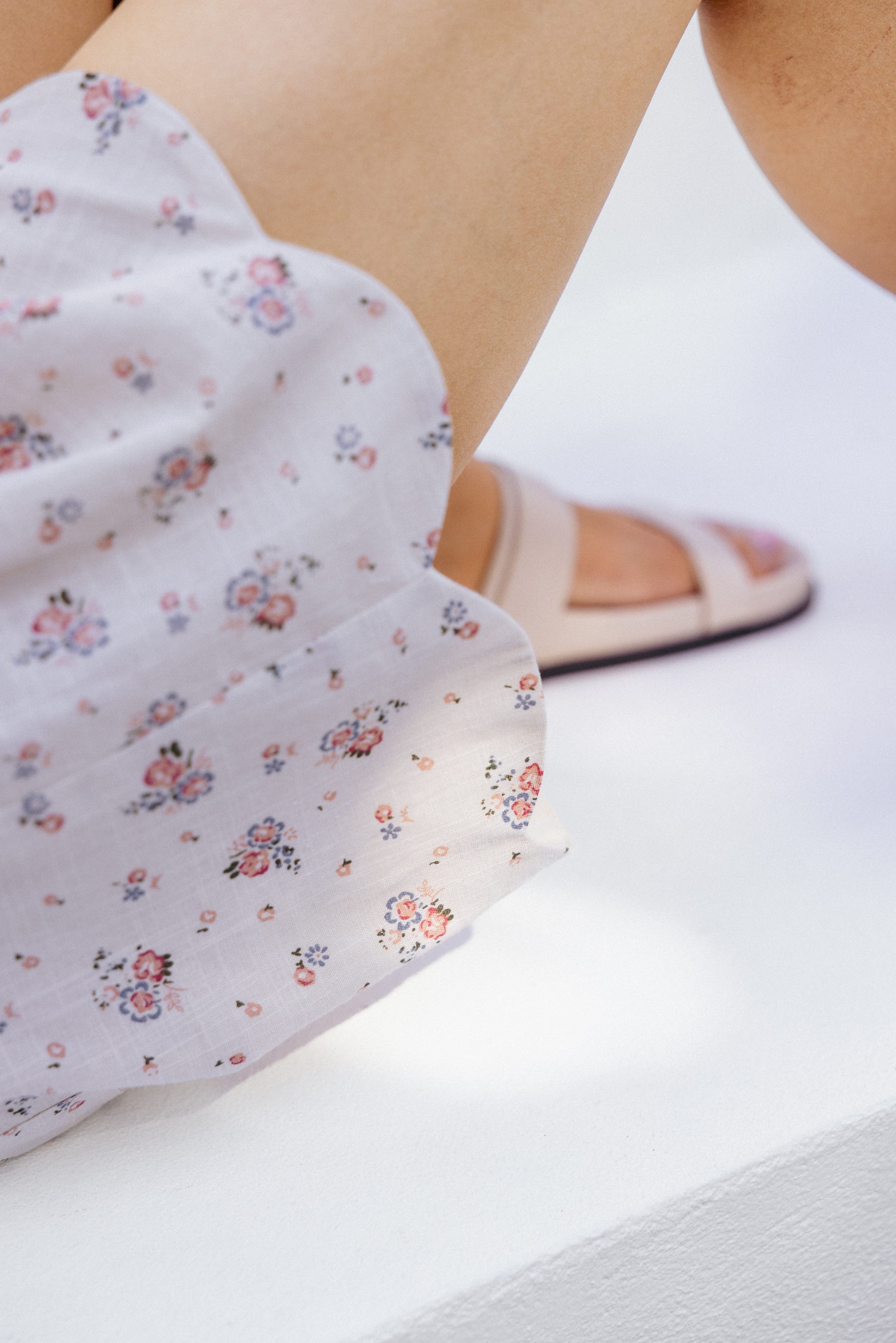 Petal and Pup USA BOTTOMS Jean Scallop Short - Beige Floral