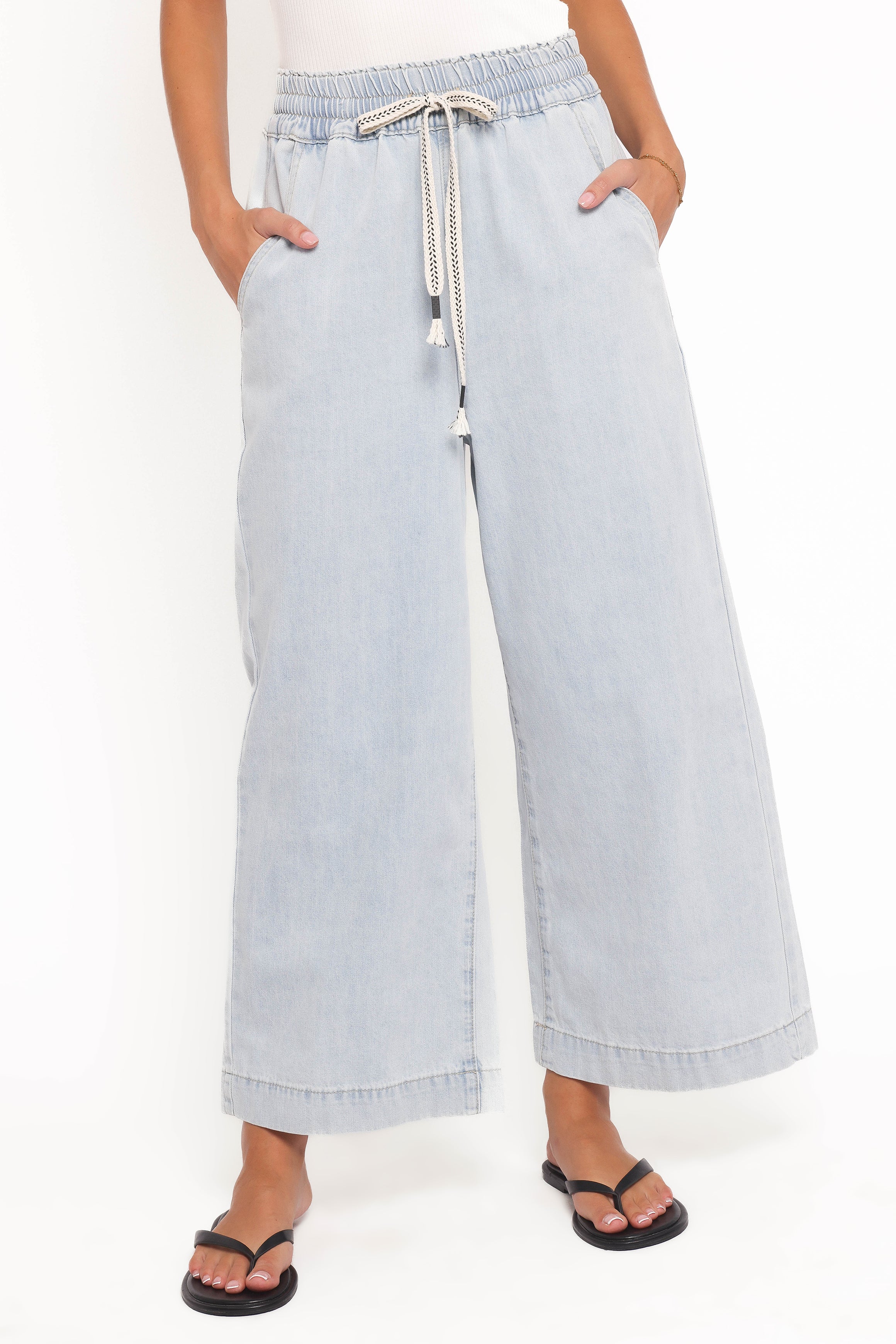 Petal and Pup USA BOTTOMS Jenni Wide Leg Pant - Light Wash
