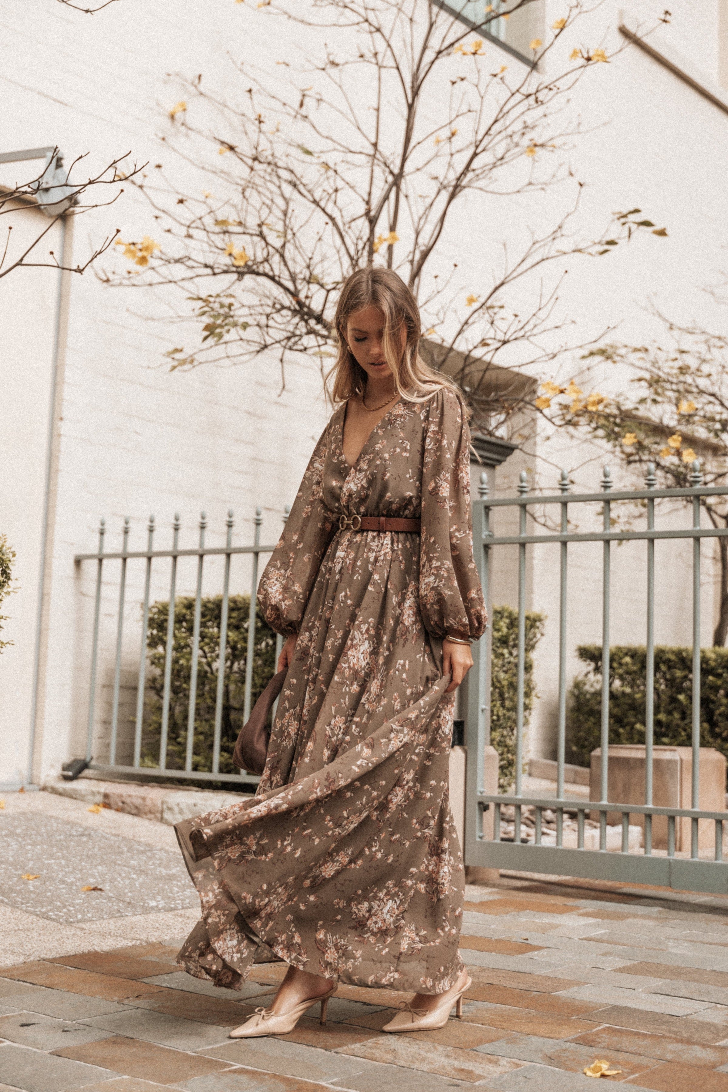 Petal and Pup Women's Anisa Maxi Dress - Olive Floral Petal and Pup Women's Anisa Maxi Dress - Olive Floral