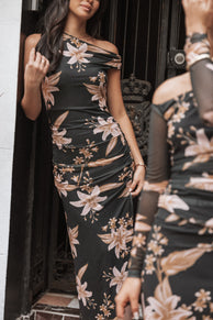 Petal and Pup USA DRESSES Arabelle Maxi Off Shoulder Dress - Black Peach