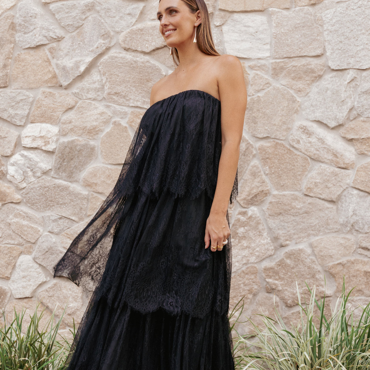 strapless maxi dress formal Black Drape Crystals height is 161cm/53 and wears a size AU 6 / US 2. Strapless Overlay Bodice Midi Dress,