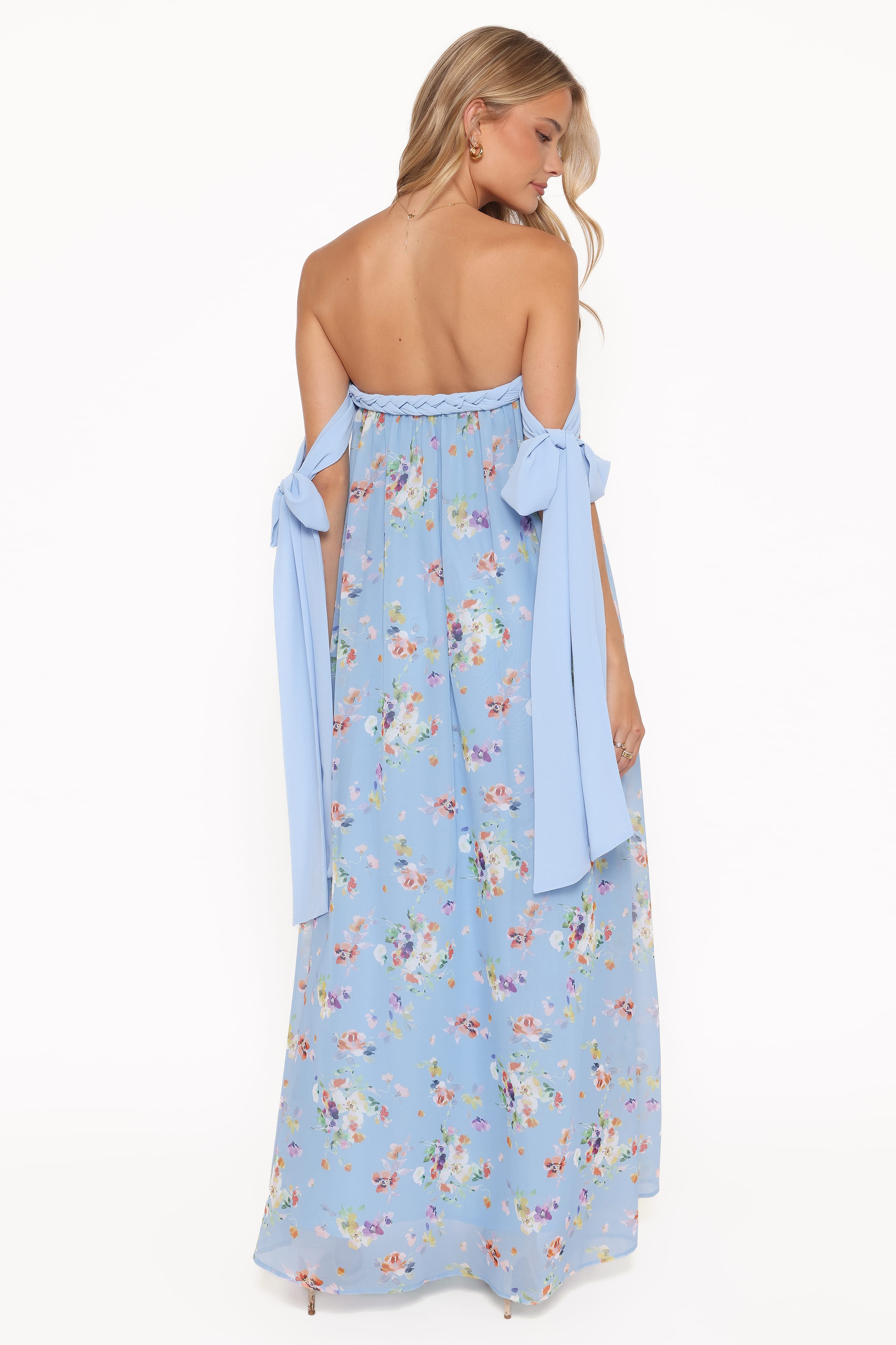 Petal and Pup Women's Codie Off Shoulder Maxi Dress - Cornflower Blue Floral XS Petal and Pup Women's Codie Off Shoulder Maxi Dress - Cornflower Blue Floral XS