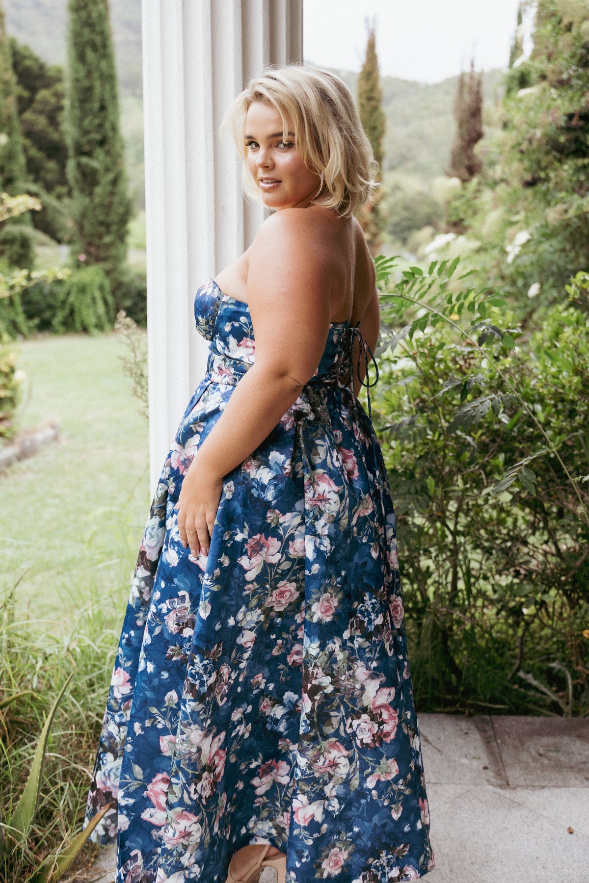 Petal and Pup Women's Darina Strapless Midi Dress - Midnight Floral M Petal and Pup Women's Darina Strapless Midi Dress - Midnight Floral M