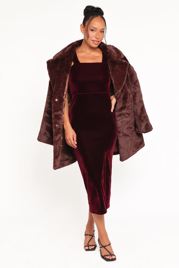 Laurel Velvet Midi Dress - Emerald Green | Petal & Pup USA Laurel Velvet Midi Dress - Emerald Green | Petal & Pup USA