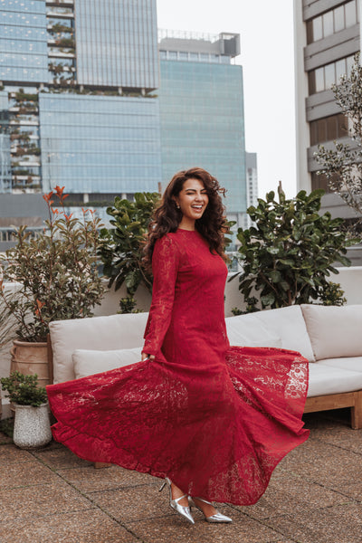 Petal & Pup Women's Keani Long Sleeve Lace Gown - Red