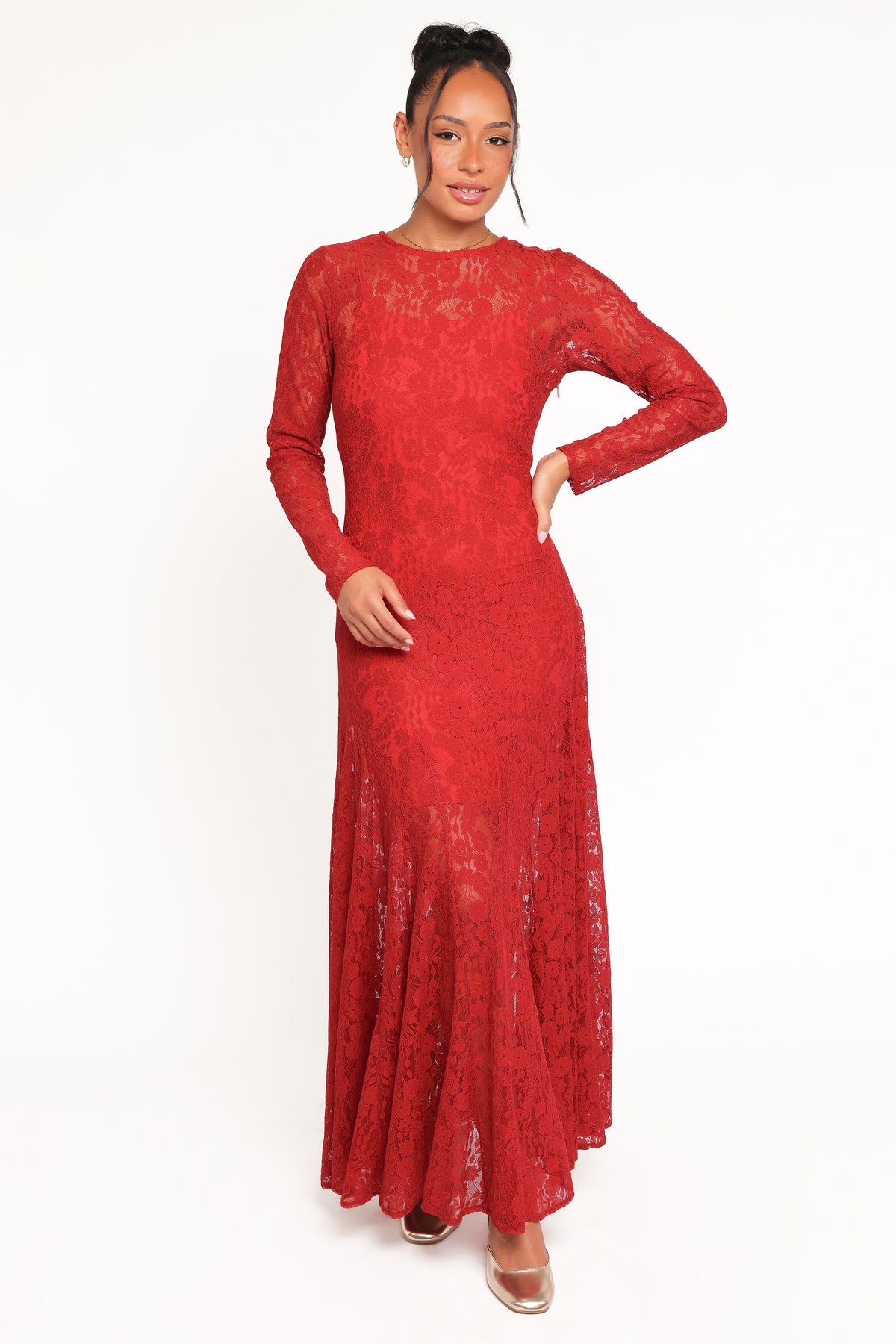 Petal & Pup Women's Keani Long Sleeve Lace Gown - Red