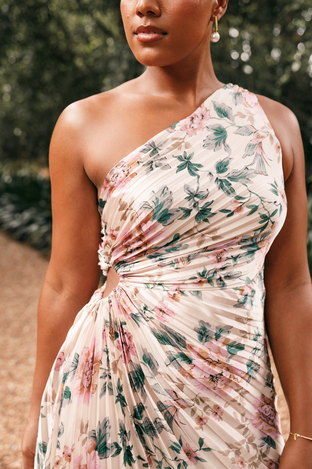 strapless open back dress One Shoulder Floral Print Pleated Waist Dresses – Alizeal main image 1