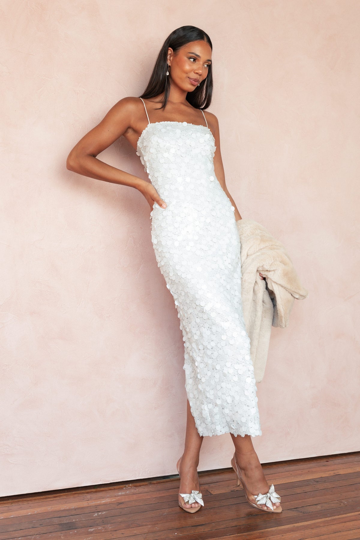 beautiful off shoulder dress Donna Long Off the Shoulder Illusion Sleeve Dress