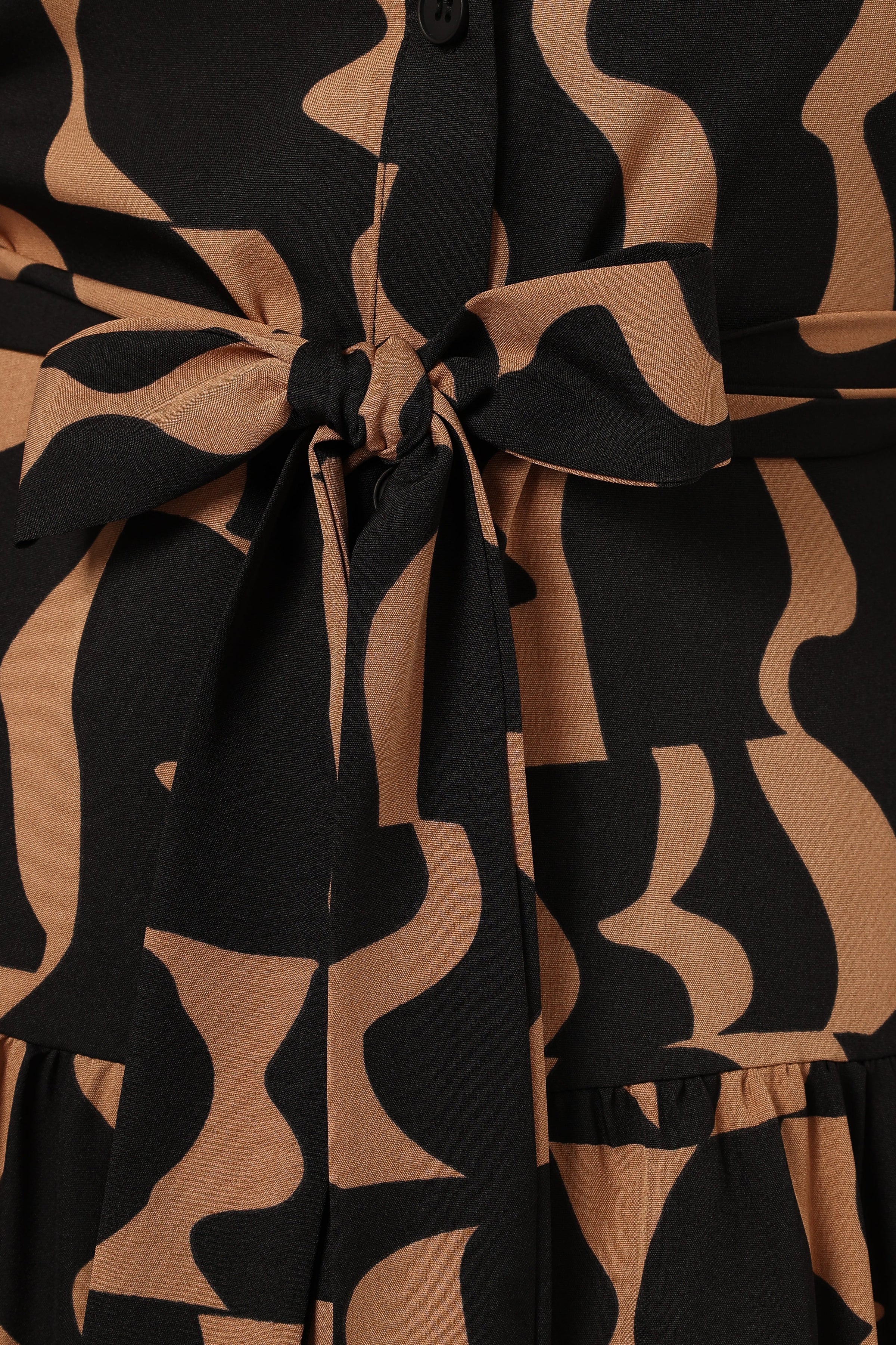 Petal and Pup USA DRESSES Lincoln Long Sleeve Maxi Dress - Black/Beige