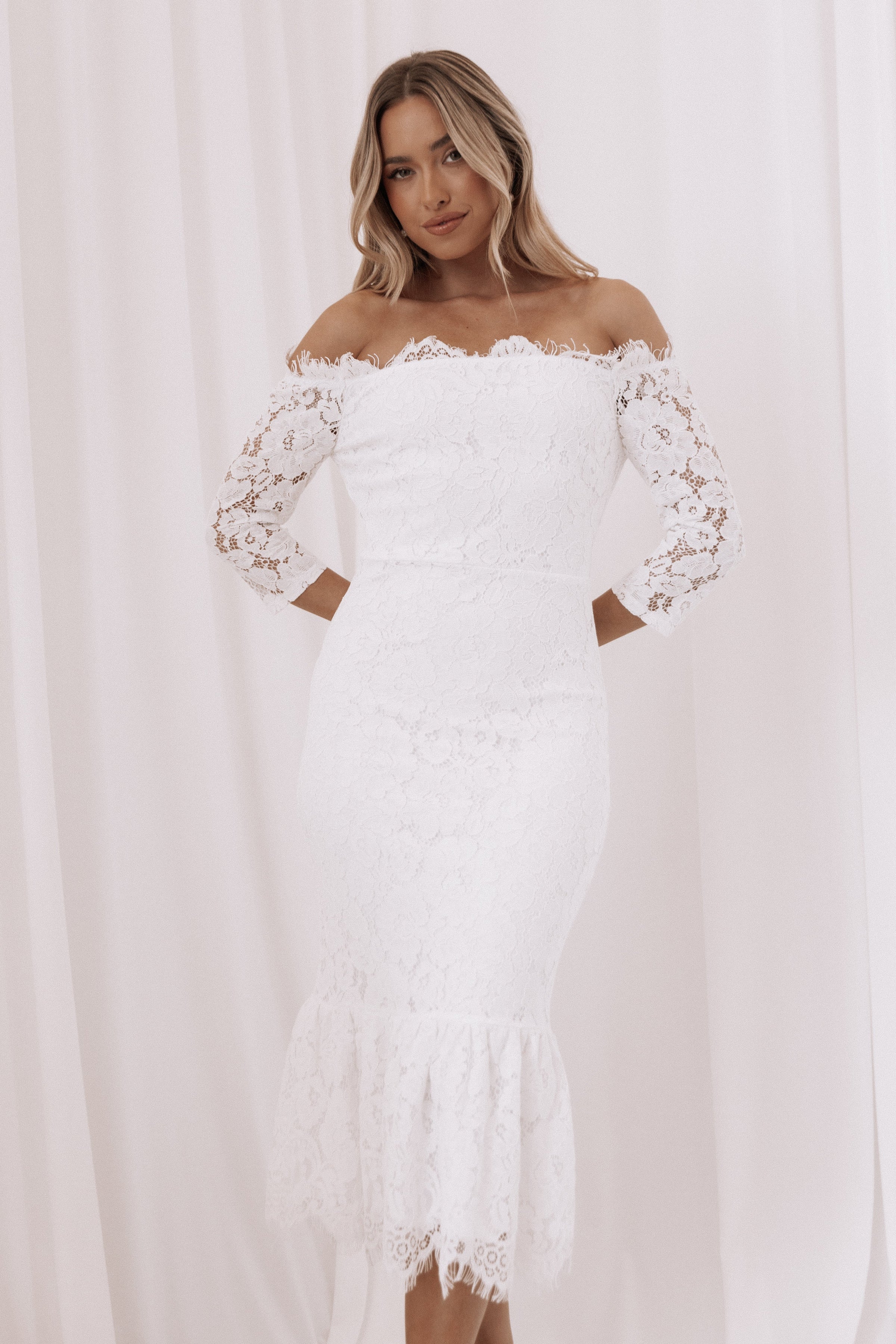 Petal and Pup USA DRESSES Lindy Midi Dress - White