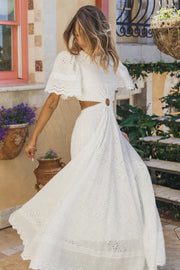 https://petalandpup.com/cdn/shop/files/petal-and-pup-usa-dresses-merletto-cut-out-midi-dress-white-33752440438961_180x.jpg?v=1687305490