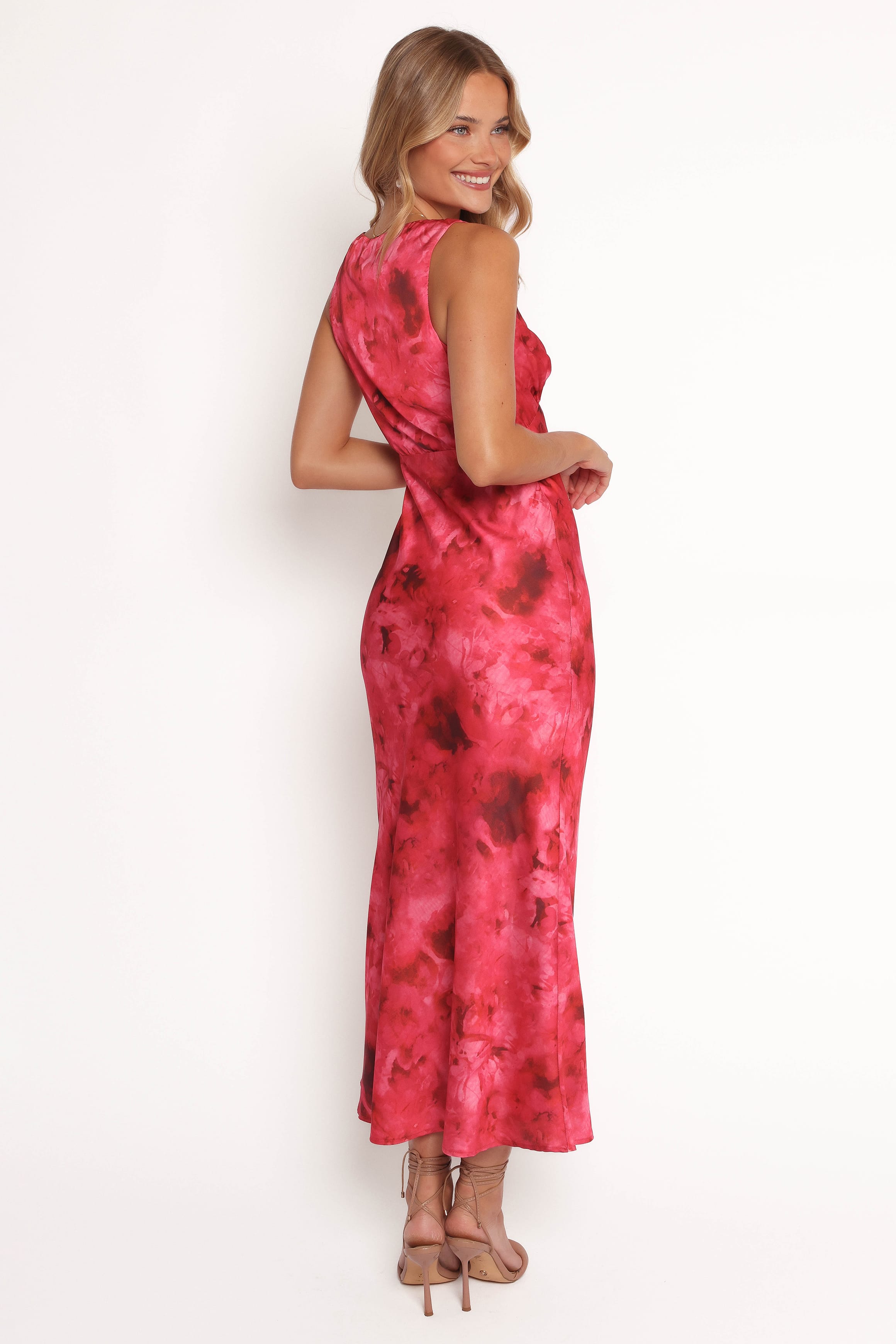 Mirae Maxi Dress - Red | Petal & Pup USA Mirae Maxi Dress - Red | Petal & Pup USA