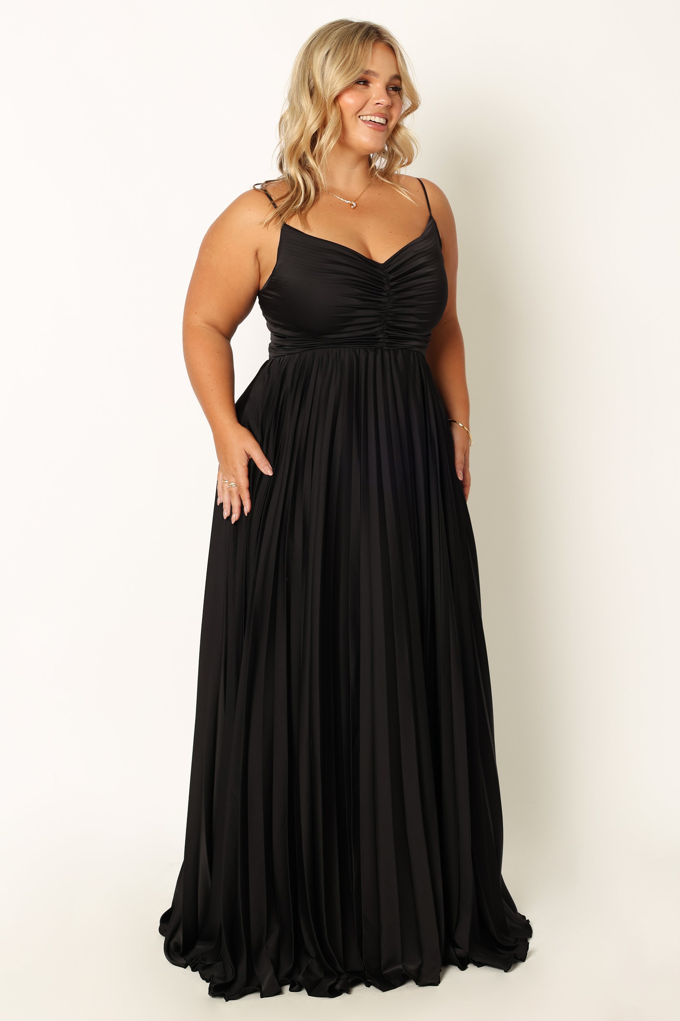 Chelsea Pleated Long Dress ワンピース