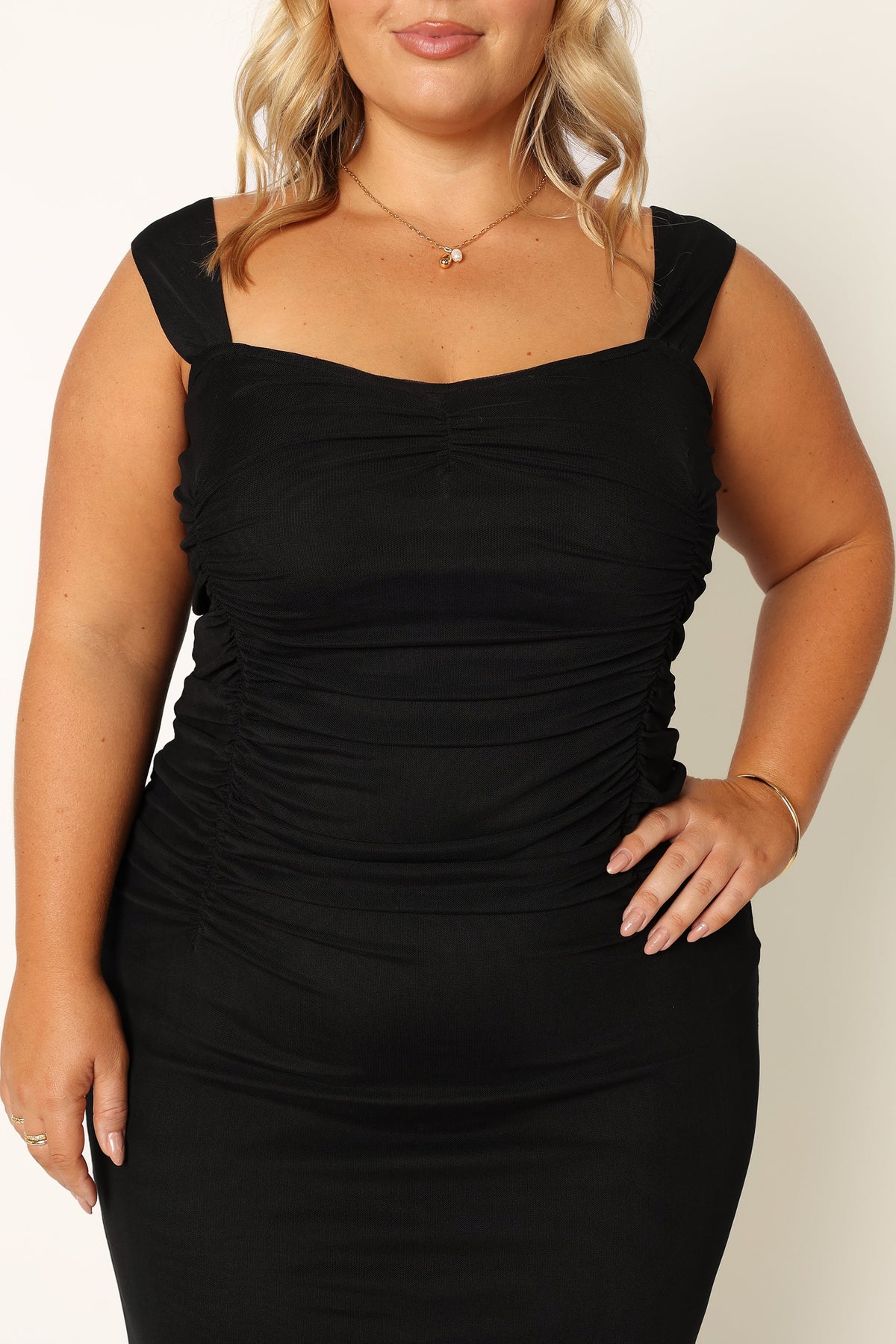 Naomi Midi Dress - Black | Petal & Pup USA Naomi Midi Dress - Black | Petal & Pup USA