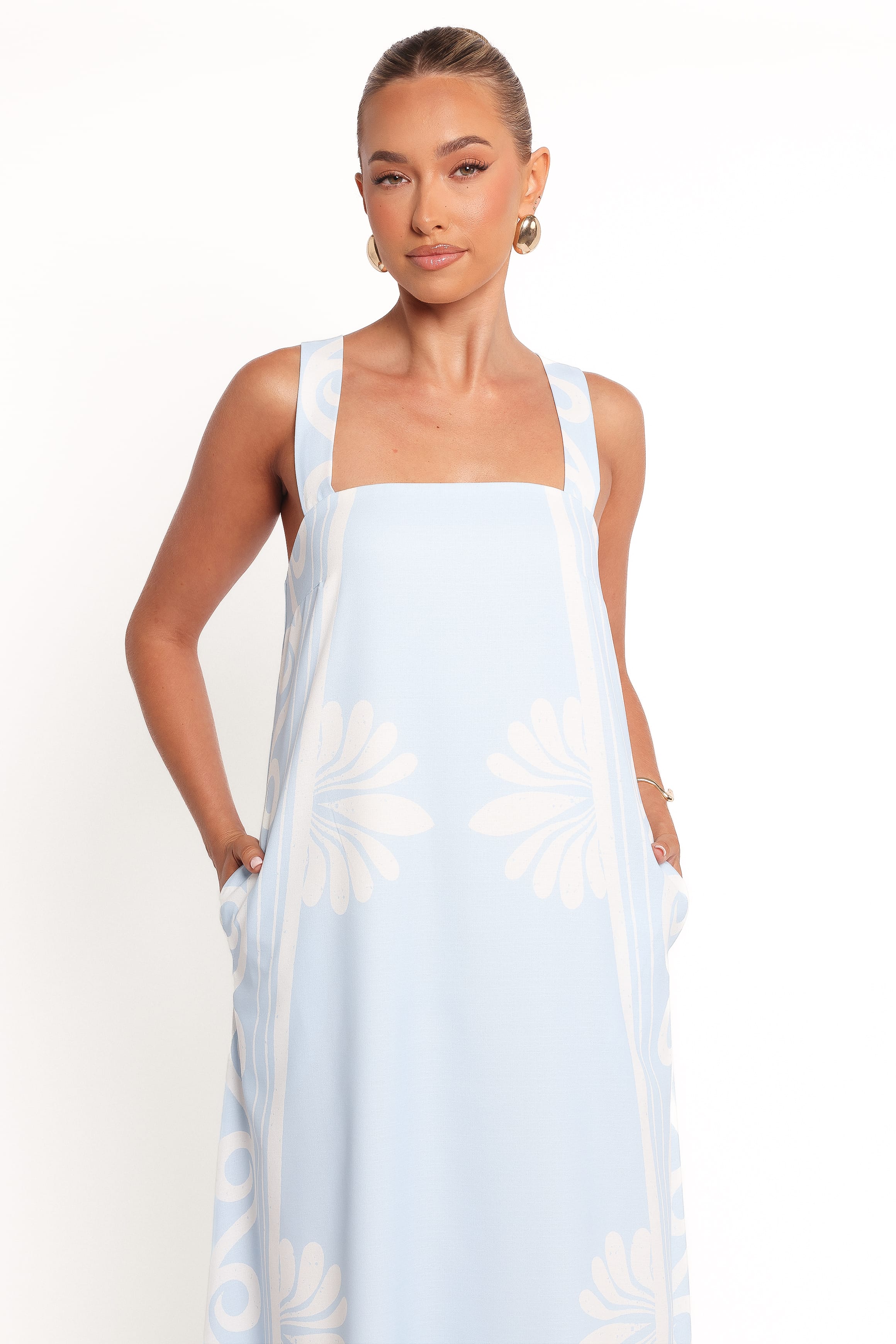 petal and pup blue dress Petal and Pup Women's Valeria Maxi Dress