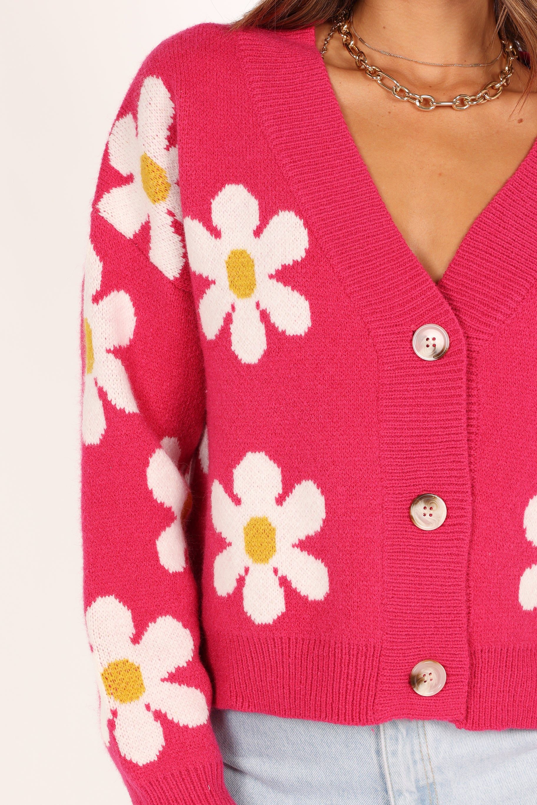 カーディガン epine allhandmade pompom flowercardigan Pom Pom Floral Chunky Cardigan (Cream) – Megoosta Fashion
