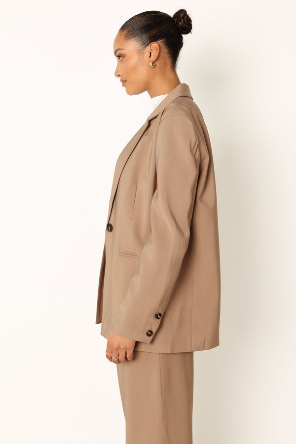 Petal and Pup USA OUTERWEAR Noelle Oversized Blazer - Light Brown